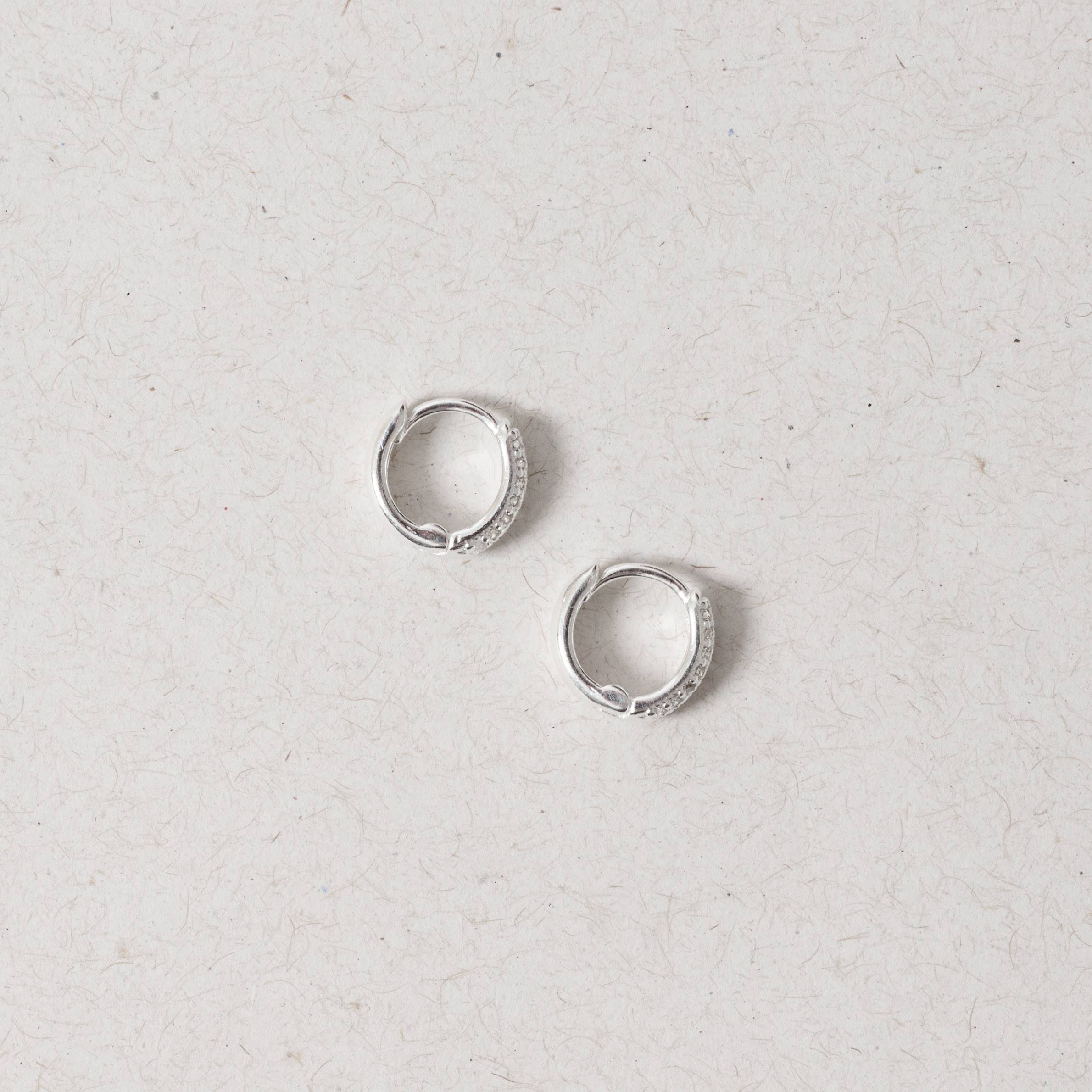 Imagem Secundária Argola click cravejado duplo 10mm