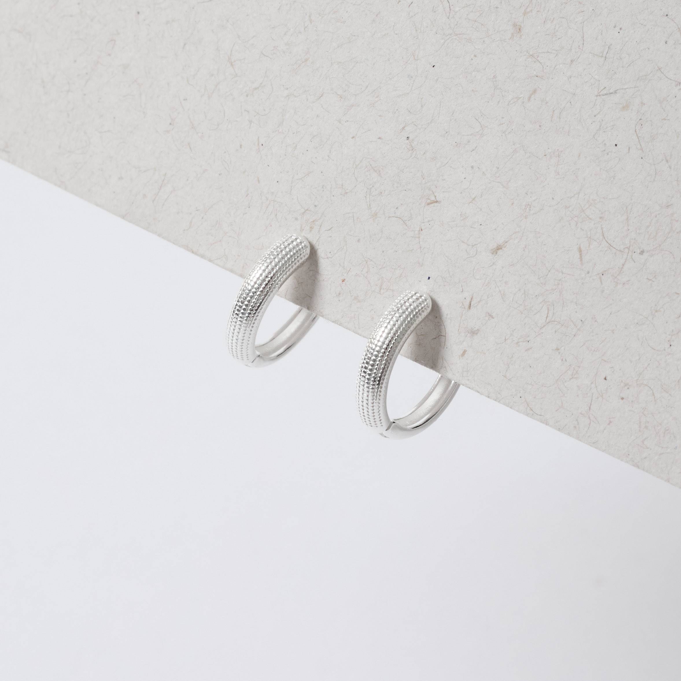 Imagem Argola click texturizada 15mm 