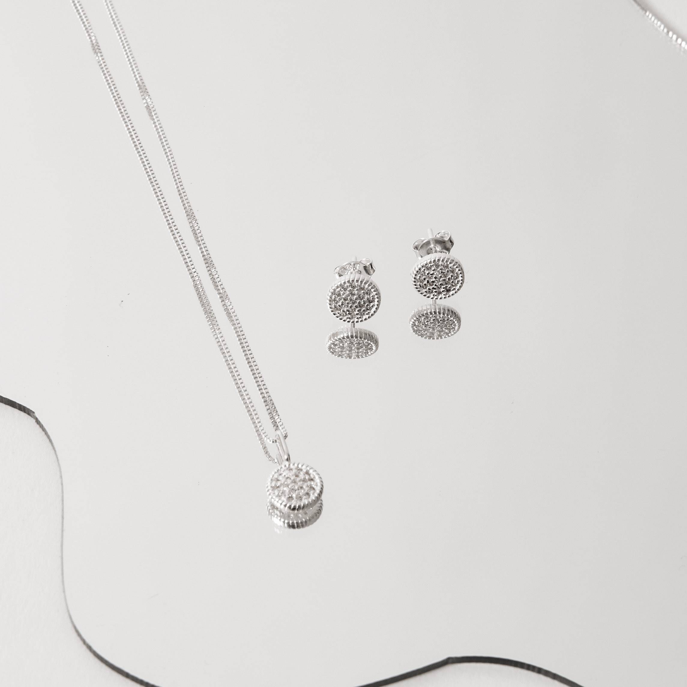 Imagem Conjunto brinco e colar botão cravejado 8mm 40cm