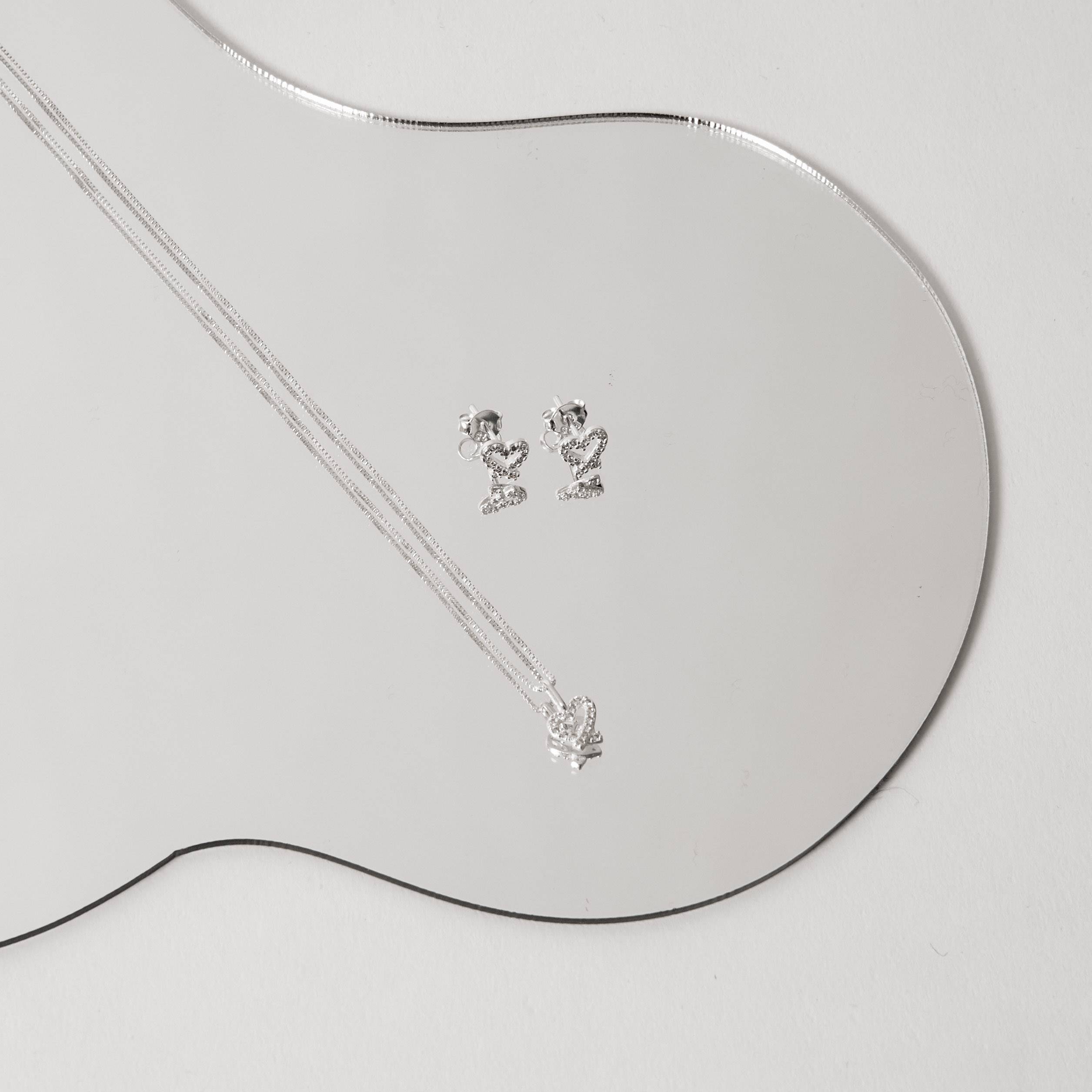 Imagem Conjunto brinco e colar volta coração cravejado 7mm 40cm