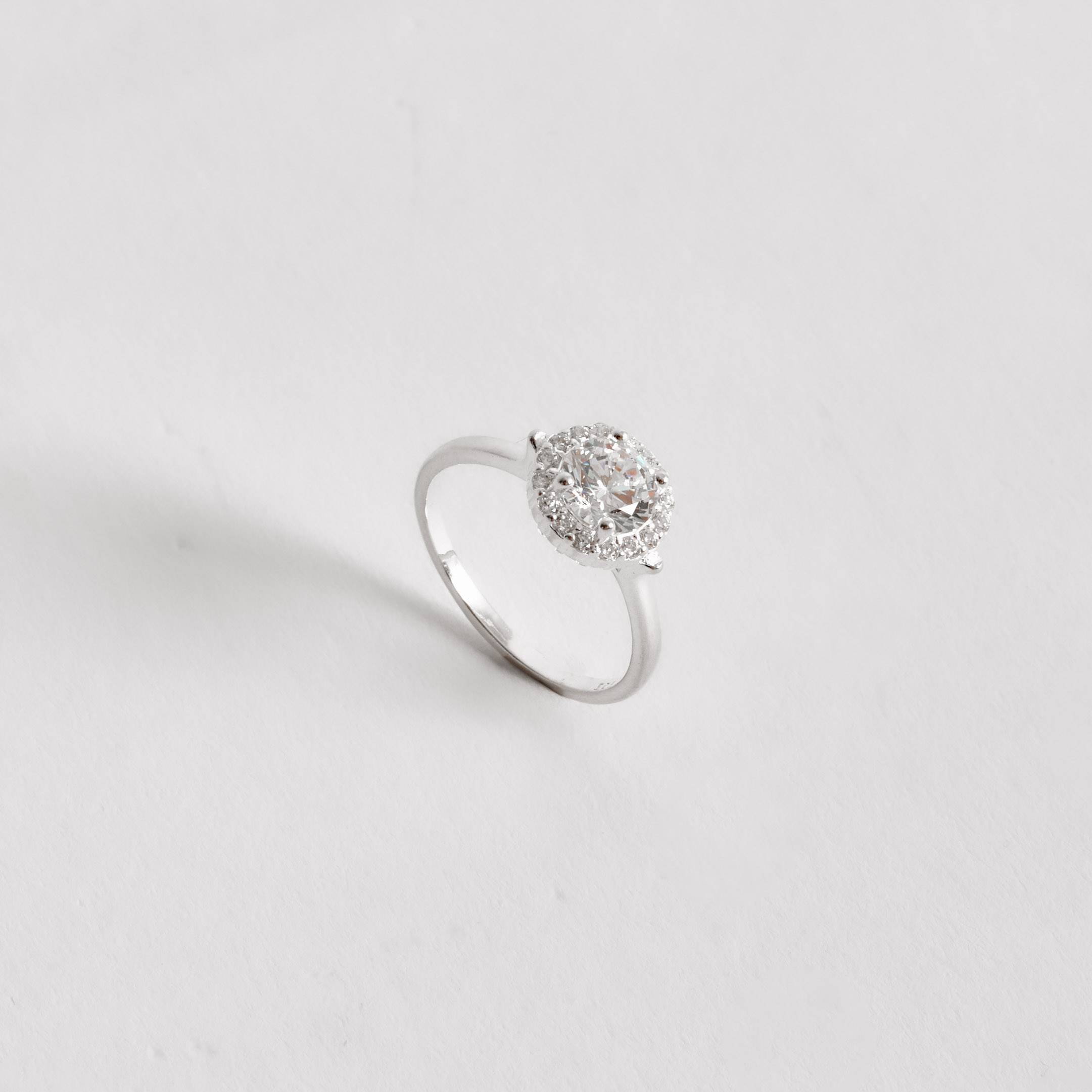 Anel zircônia redonda 6mm com cravejado