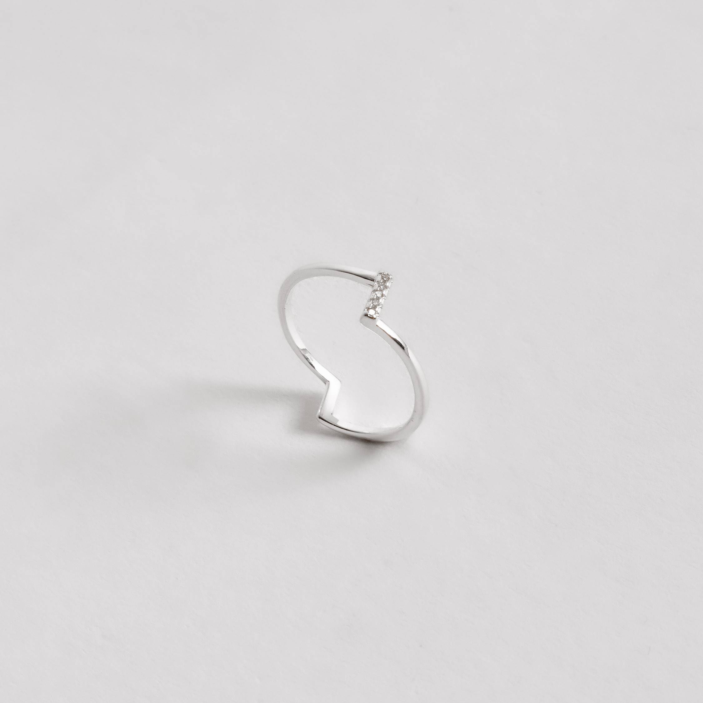 Imagem Secundária Anel curva com cravejado