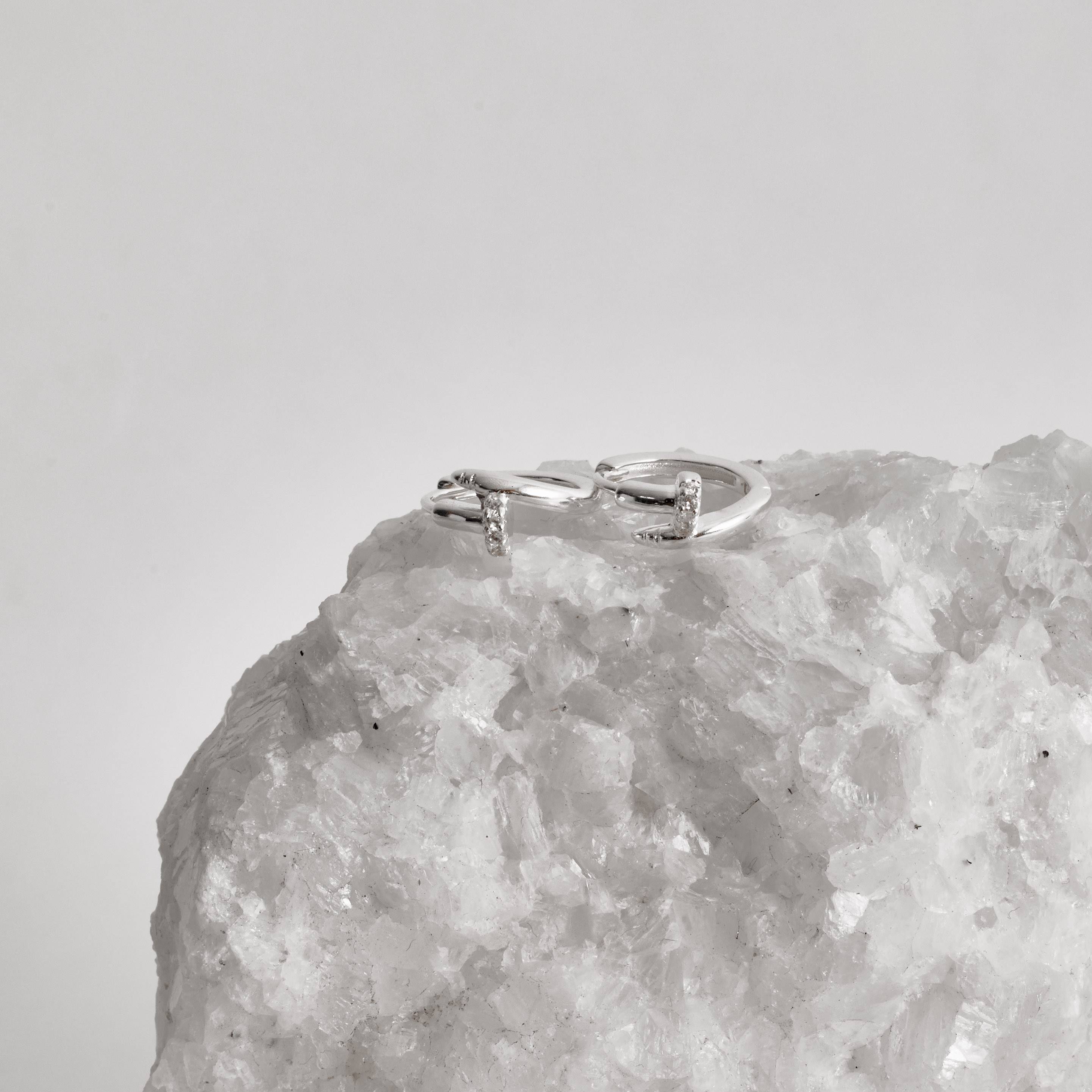 Imagem Secundária Argola click prego com zircônias 13mm 