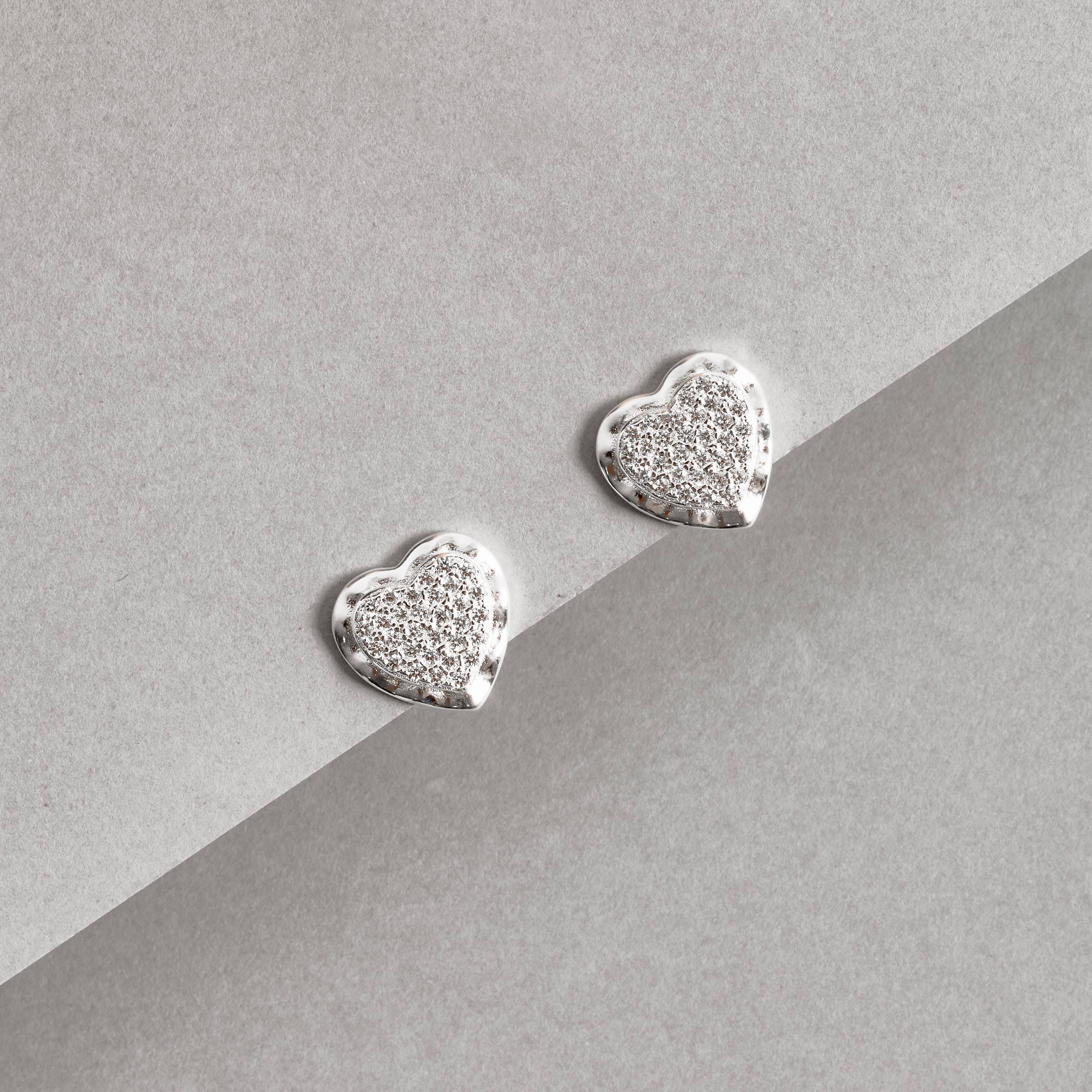 Imagem Secundária Brinco coração cravejado borda ondulada 13mm
