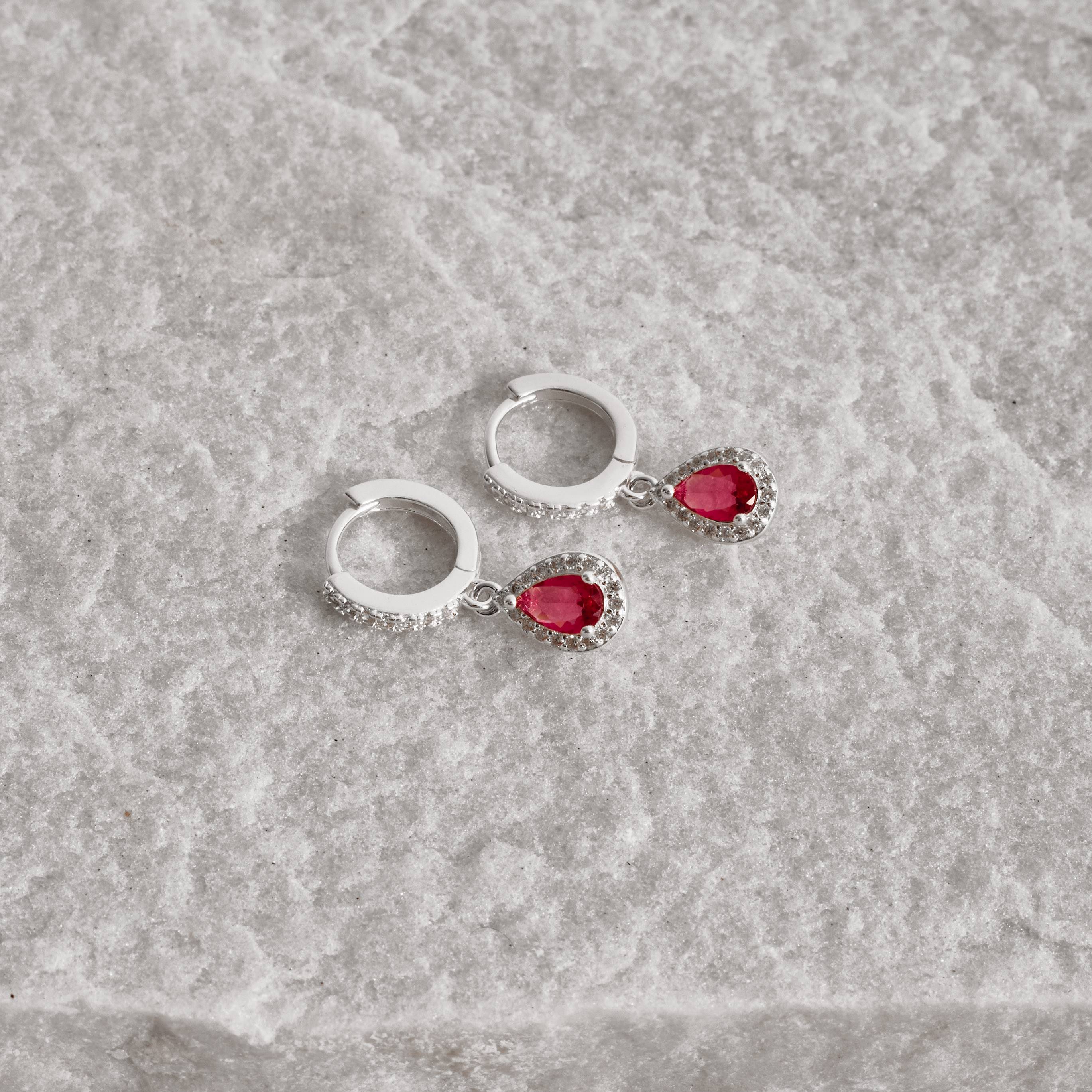 Imagem Argola click cravejada 11mm pingente zircônia gota rubi