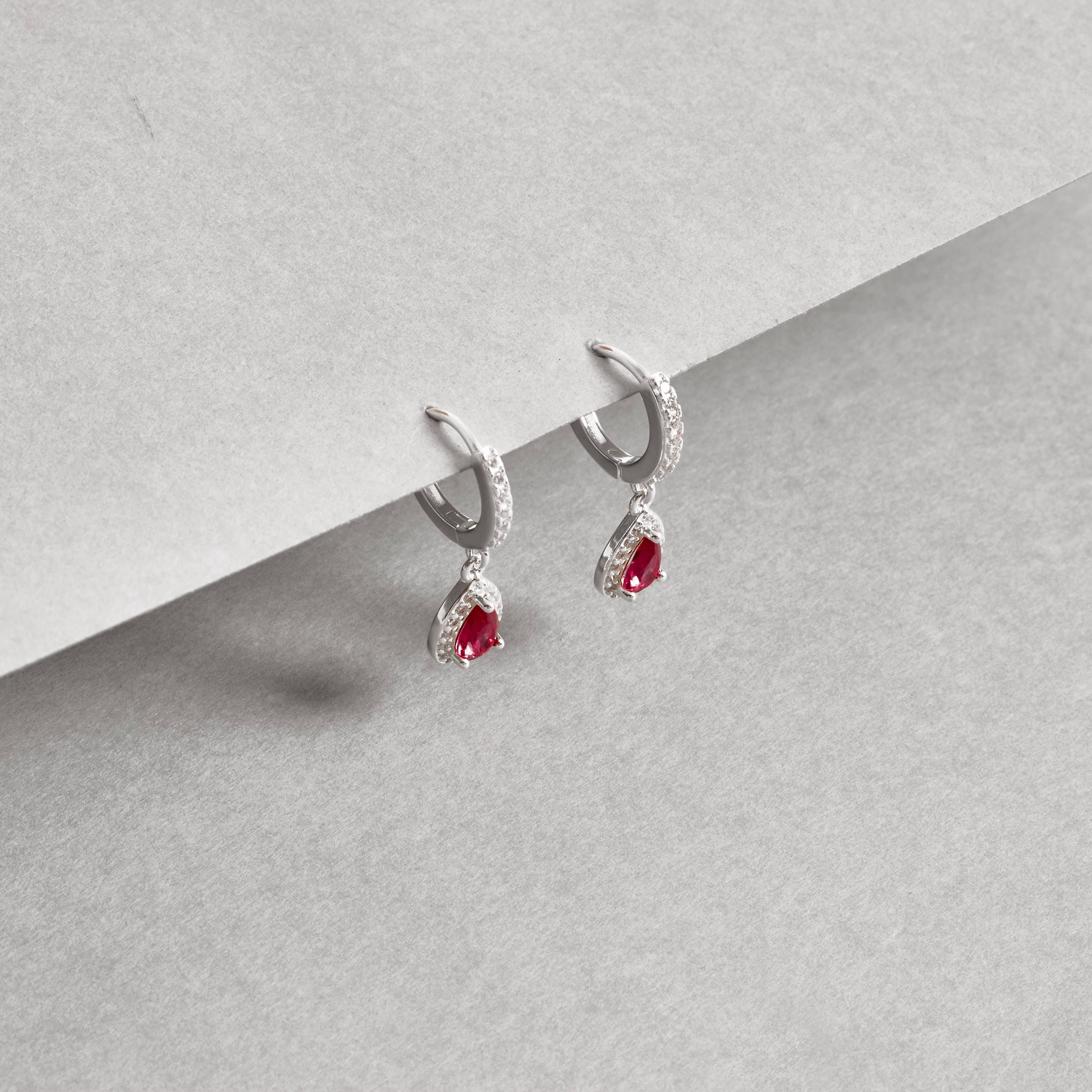 Imagem Secundária Argola click cravejada 11mm pingente zircônia gota rubi