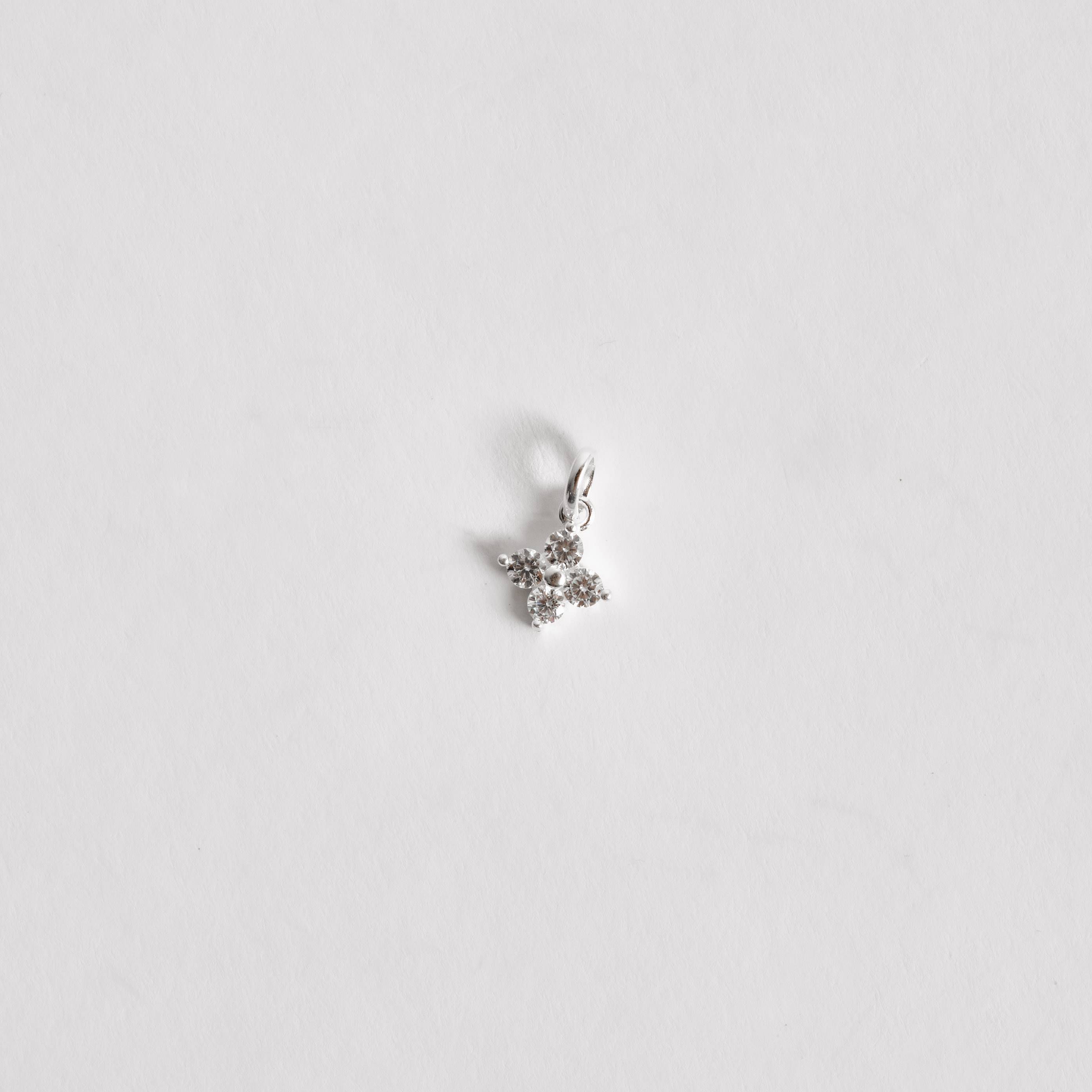 Imagem Secundária Pingente trevo cravejado 9mm