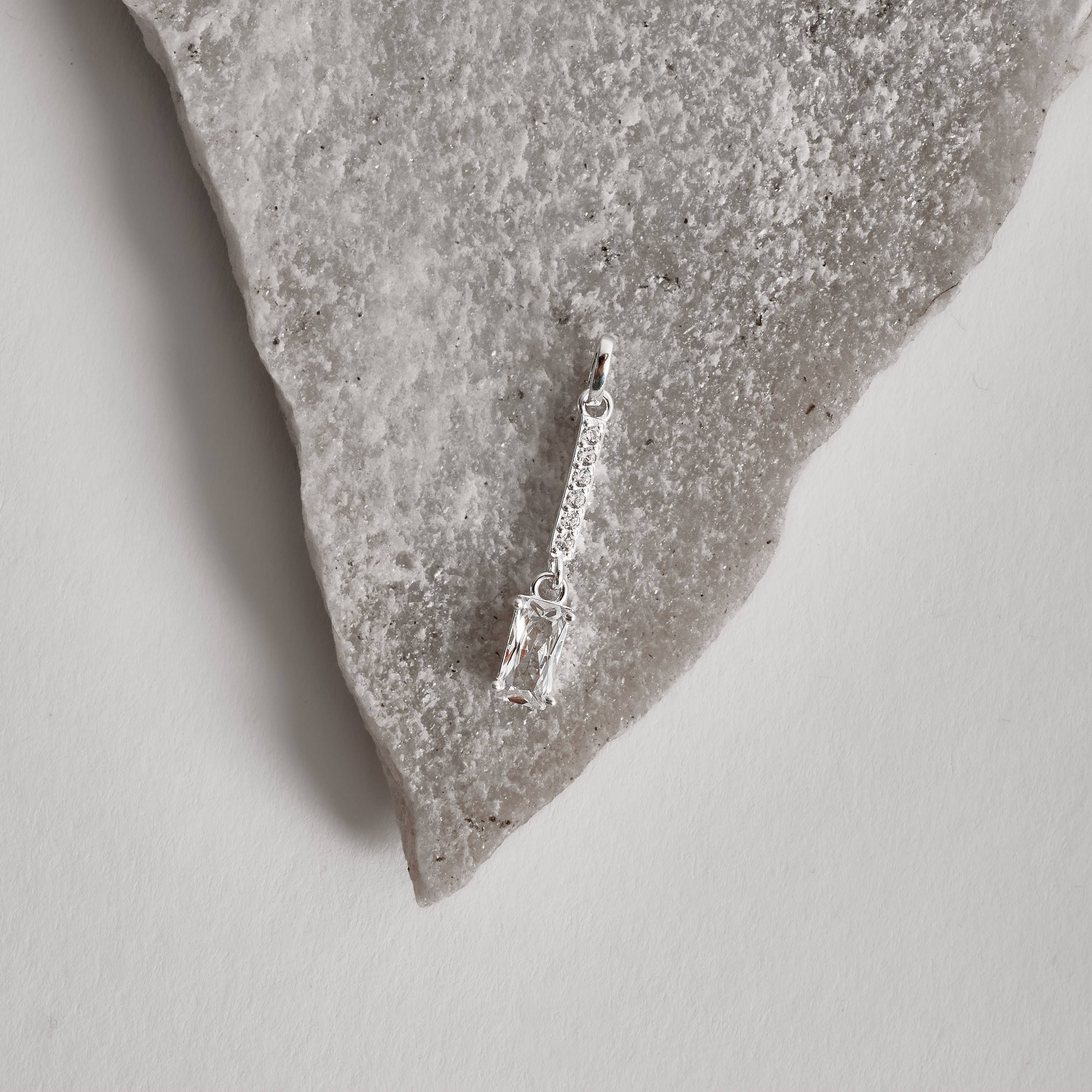 Pingente palito cravejado com zircônia retangular 11mm