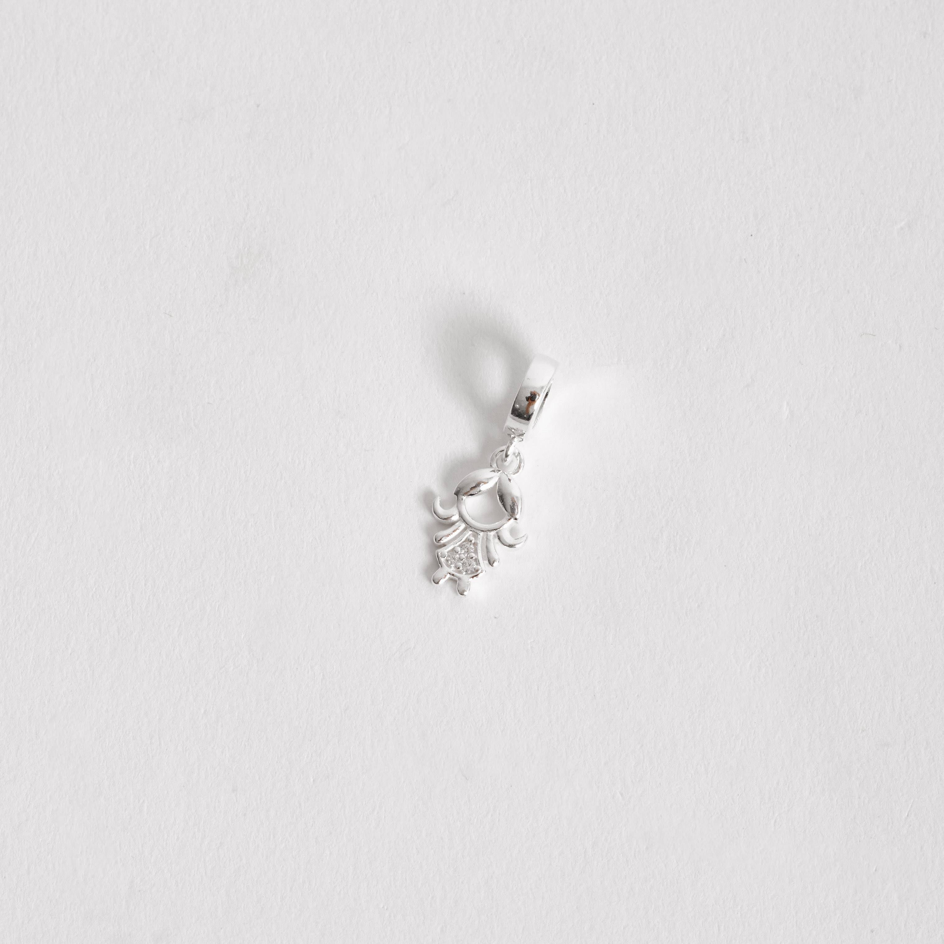 Imagem Berloque pingente menina detalhe cravejado 11mm