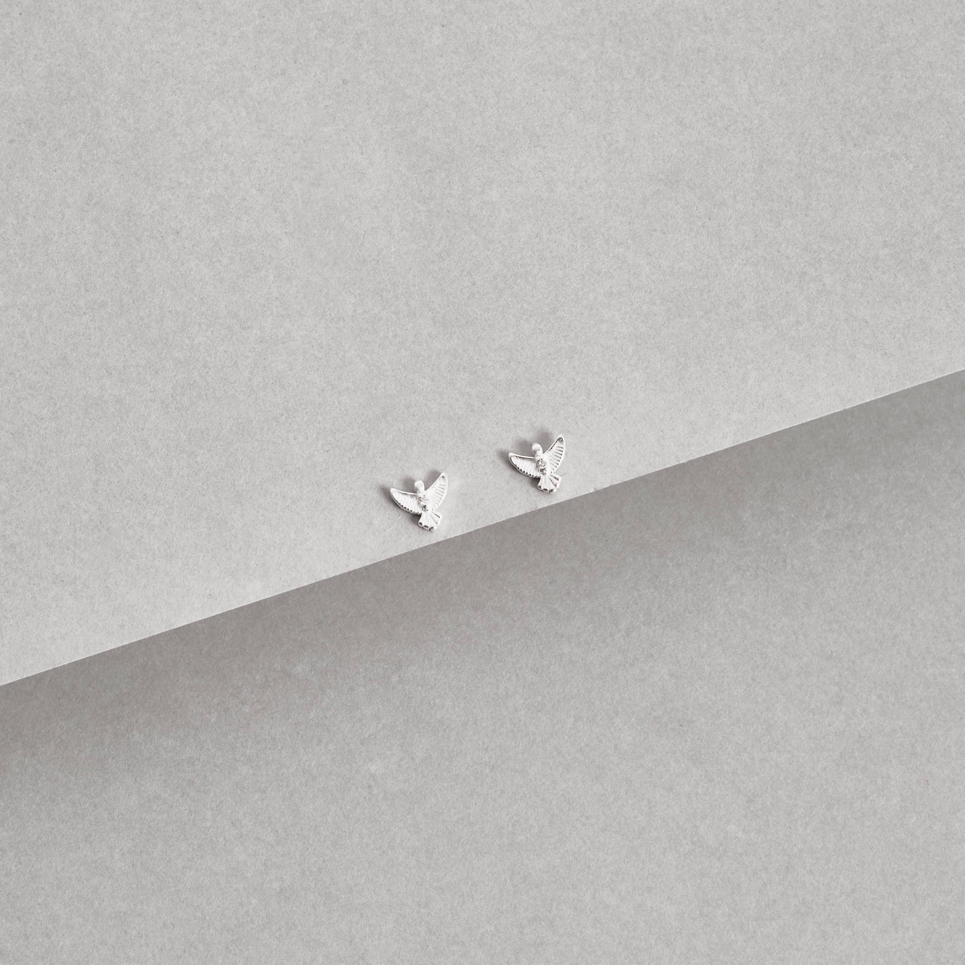 Imagem Brinco Espírito Santo detalhe zircônia 7mm