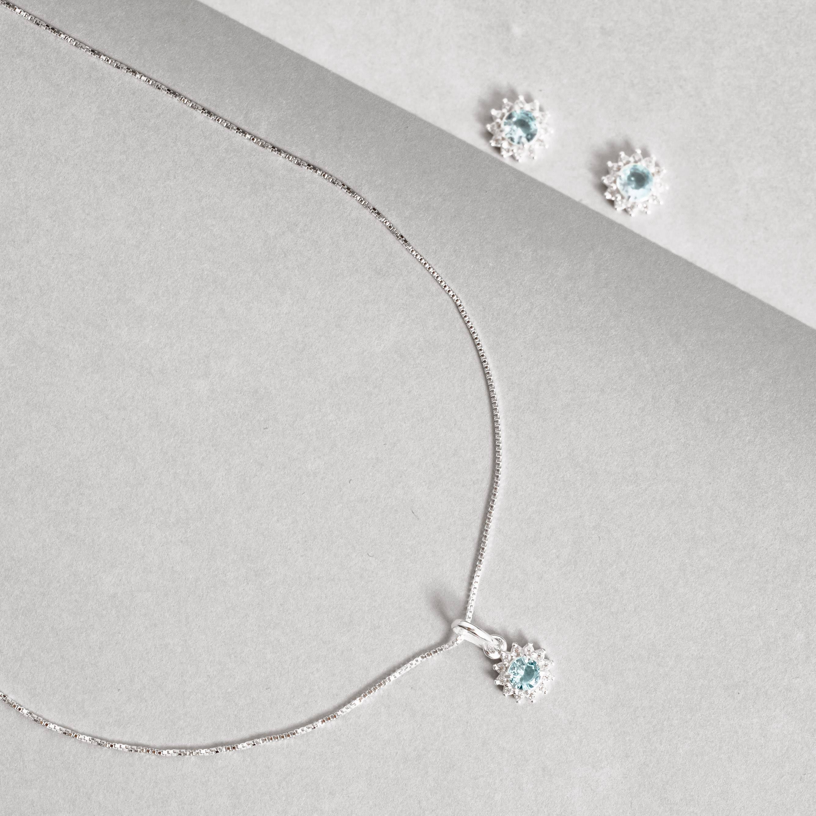 Imagem Conjunto brinco e colar zircônia redonda azul claro com cravejado 7mm 45cm