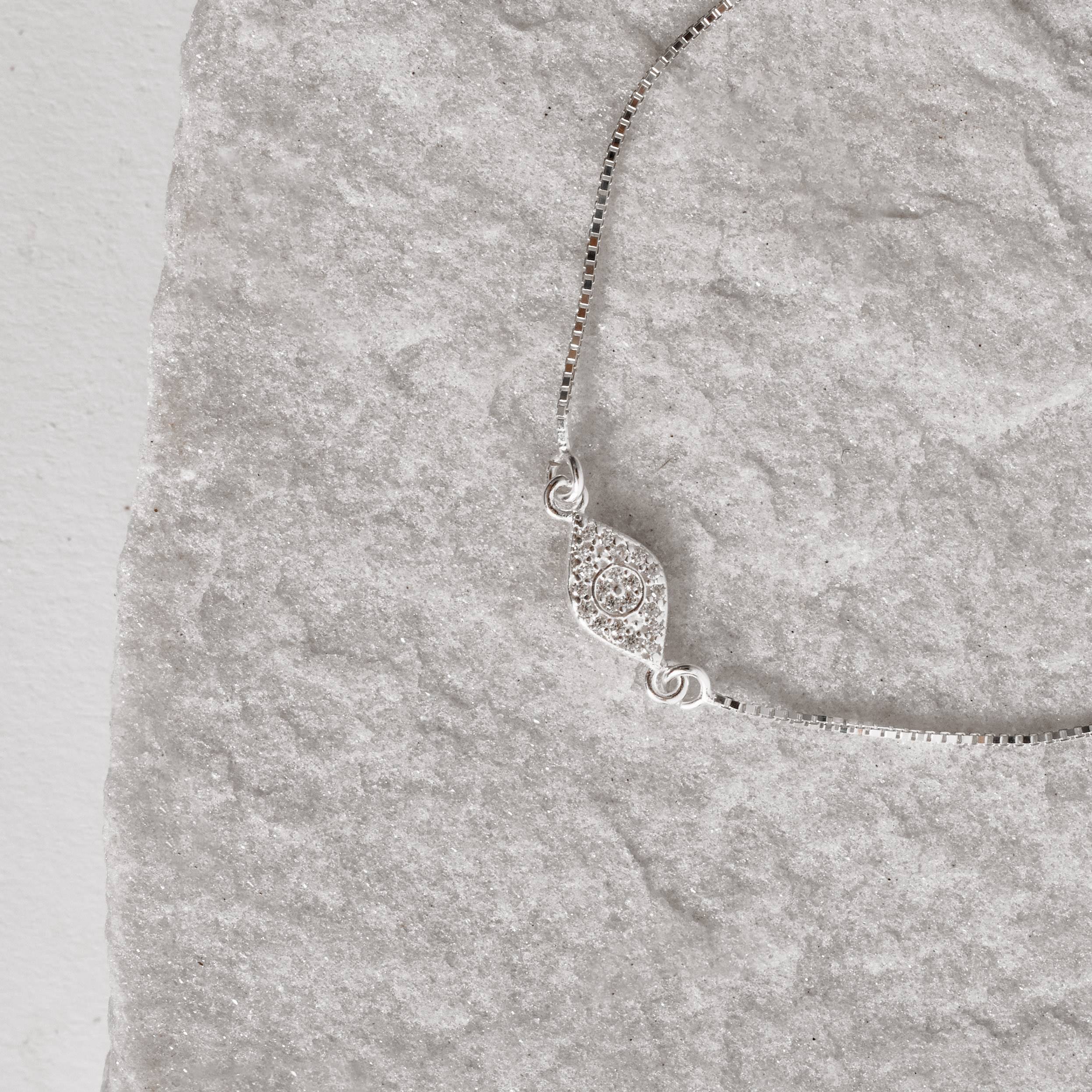 Imagem Secundária Pulseira entremeio olho cravejado 11mm v15 16cm com alongadora