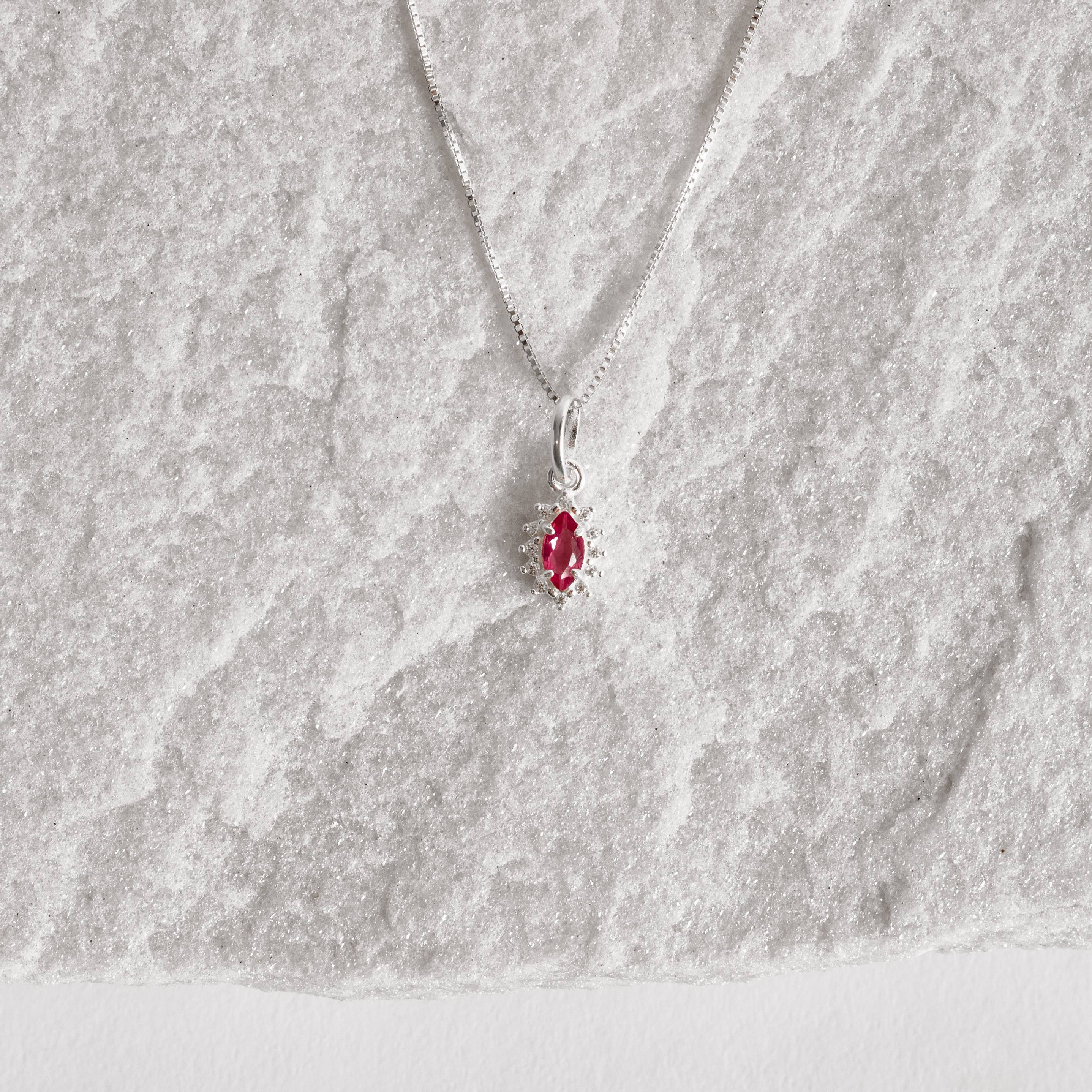 Imagem Secundária Colar pingente zircônia navete cereja com cravejado 9mm 45cm