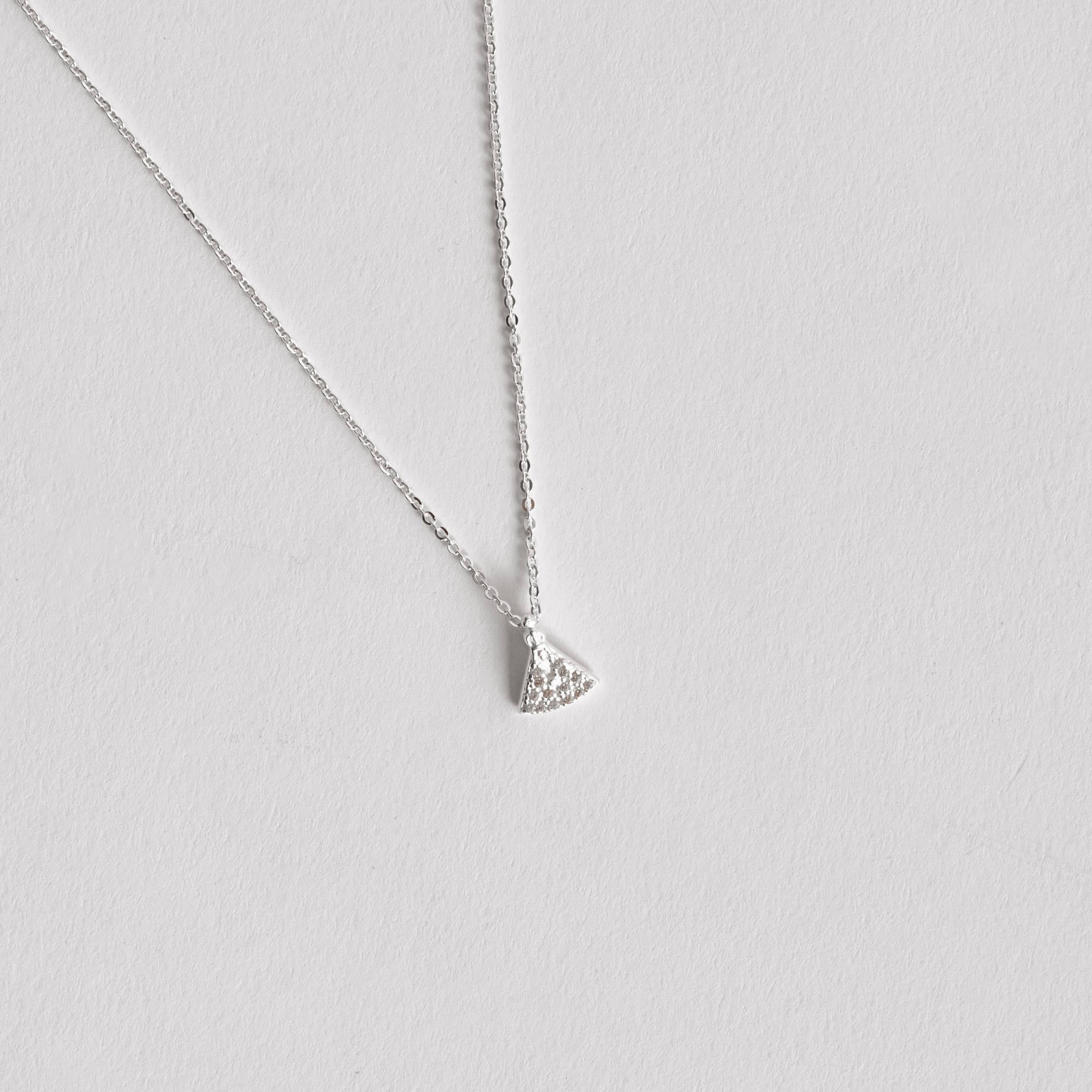 Imagem Secundária Colar Nsa. Sra. Aparecida toda cravejada 10mm corrente cadeadinho 40cm