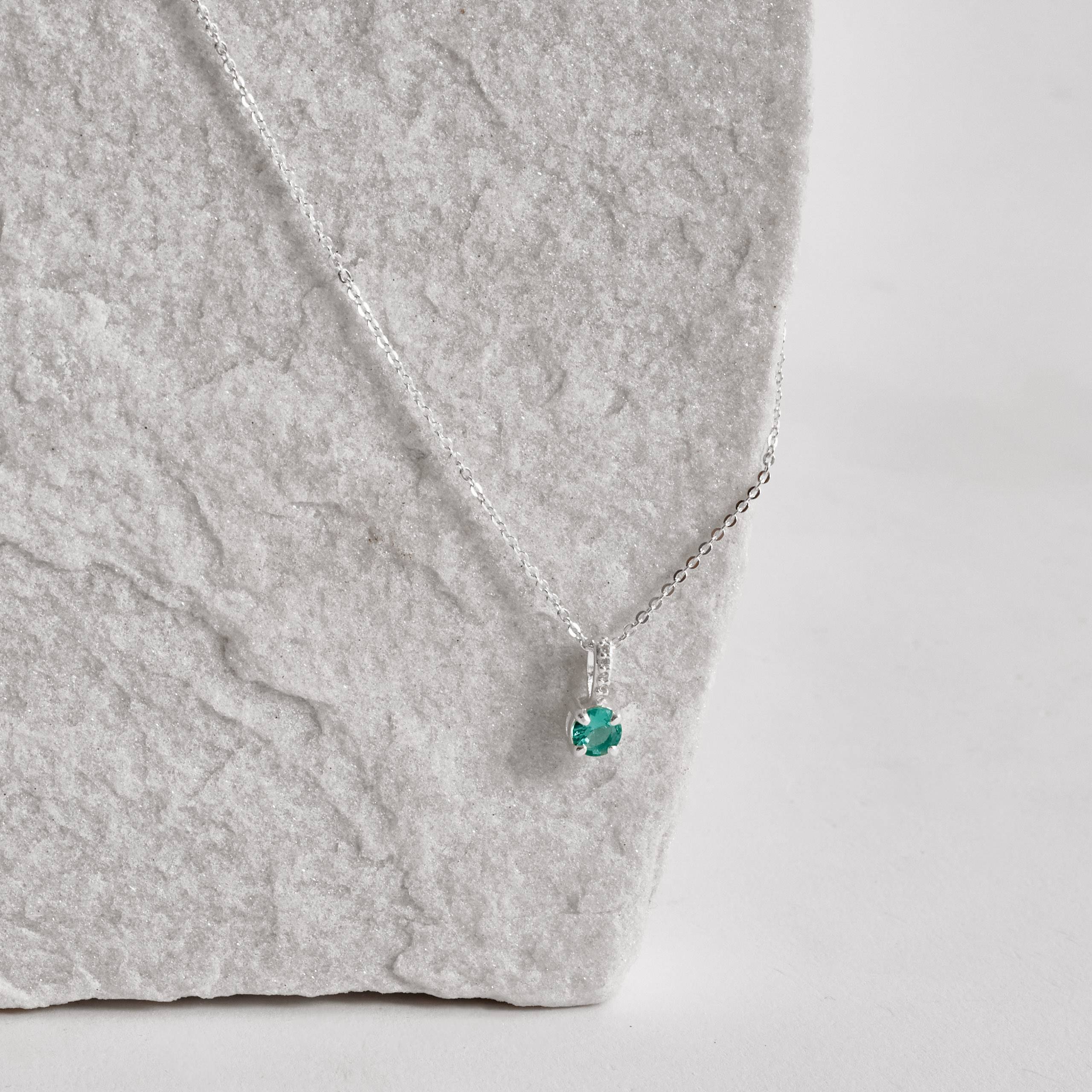 Colar pingente zircônia redonda acqua 5mm elo cravejado corrente cadeadinho 40cm