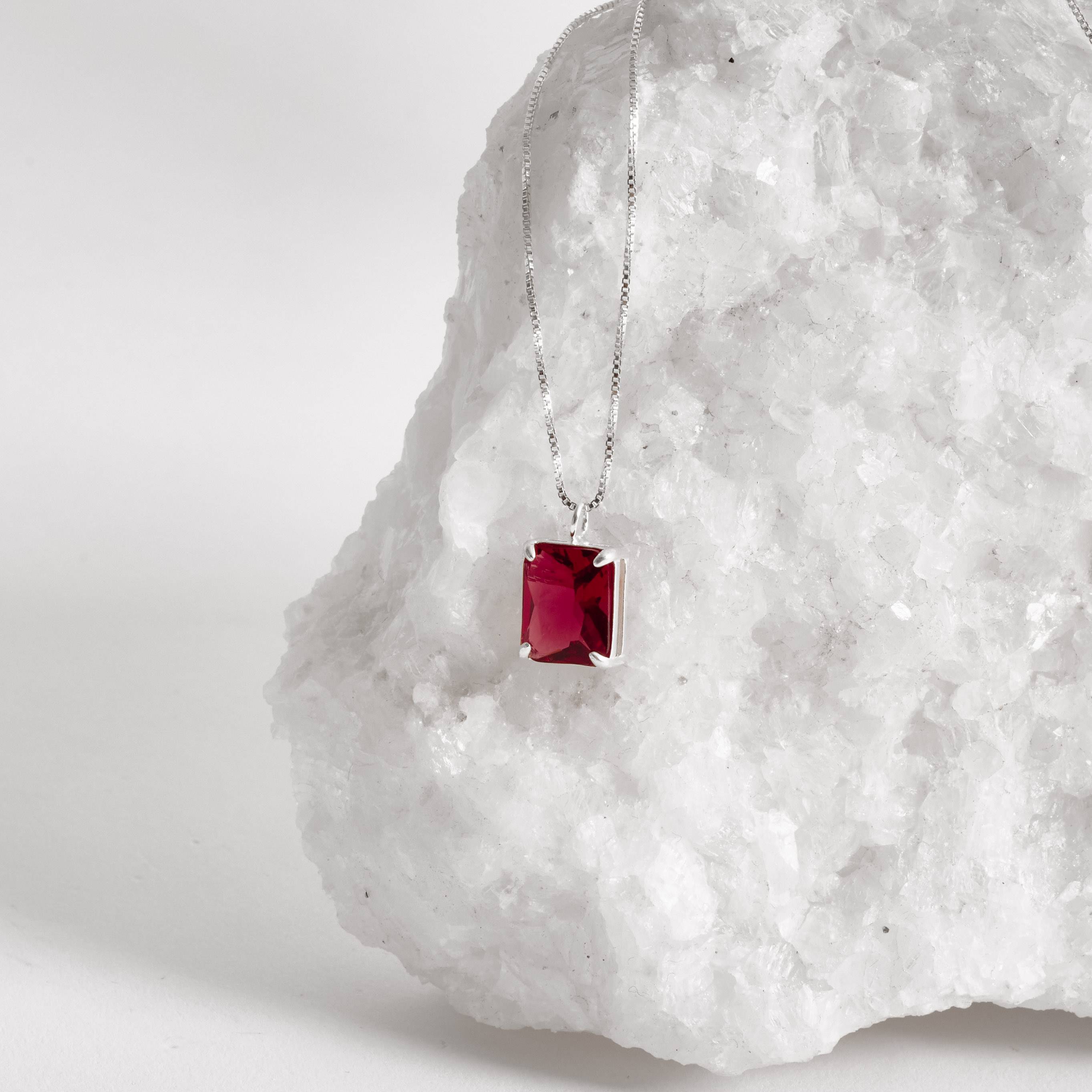 Imagem Secundária Colar pingente zircônia retangular cereja 10mm 45cm