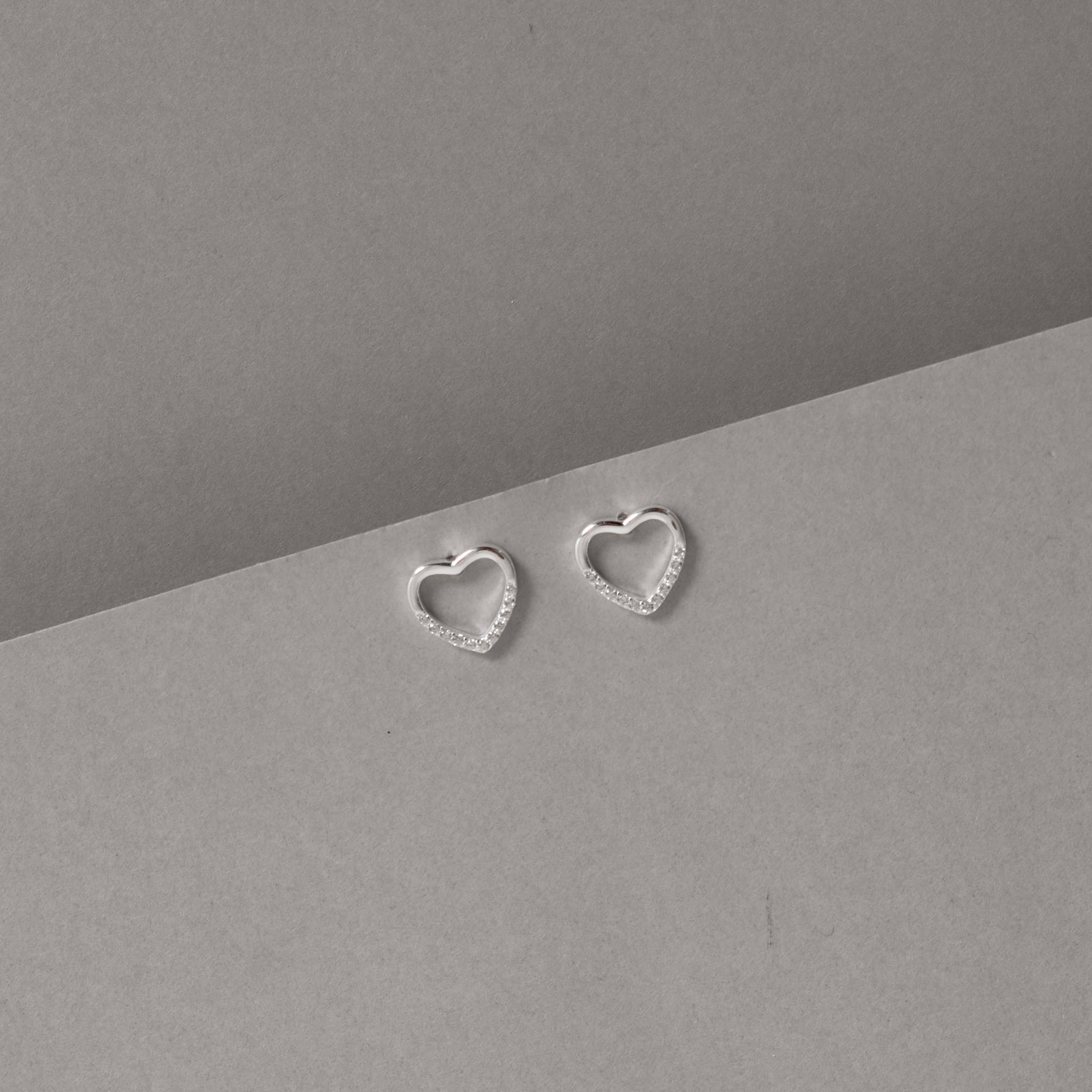 Imagem Secundária Conjunto brinco e colar coração vazado metade cravejado 12mm 45cm