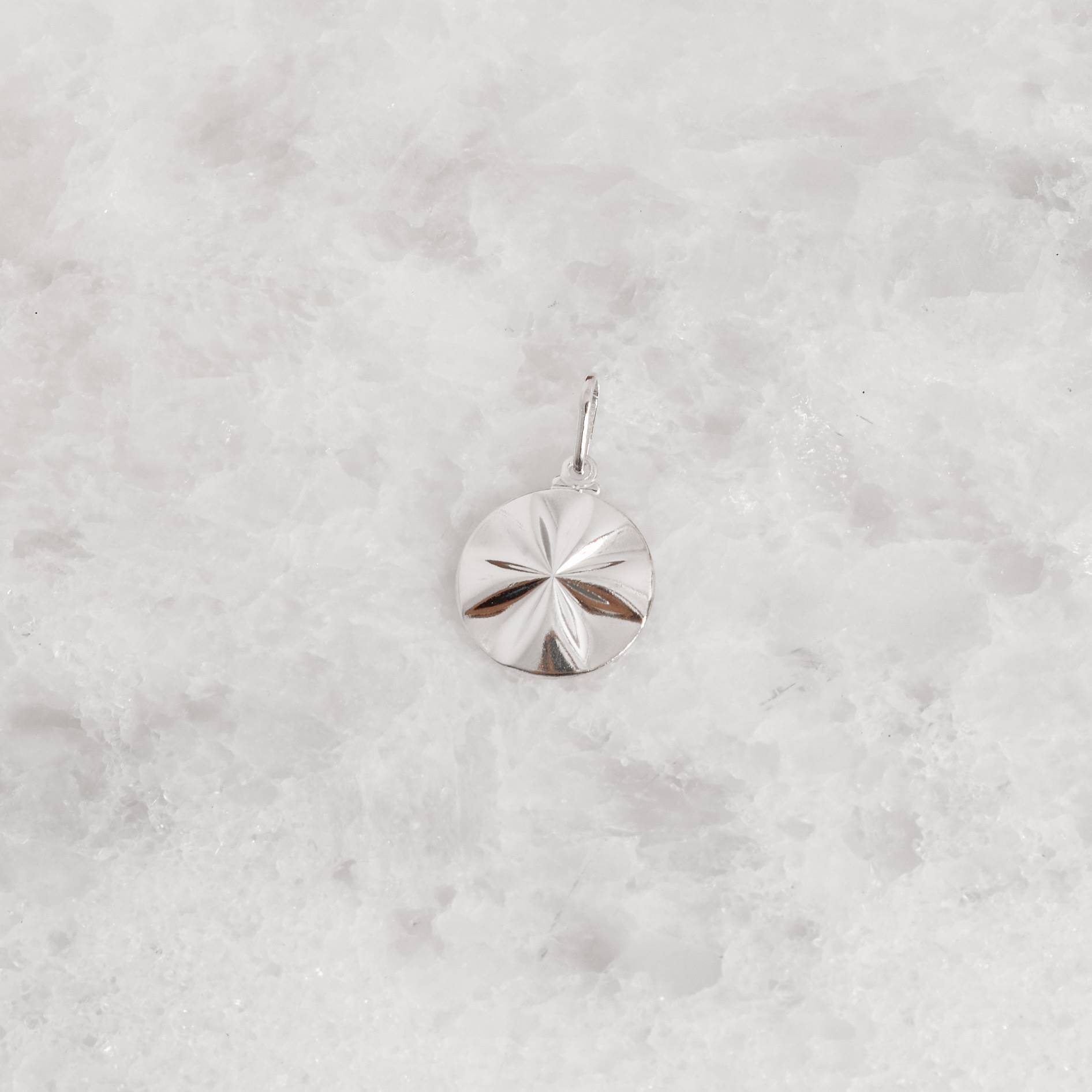 Imagem Secundária Pingente medalha flor com vinco 18mm