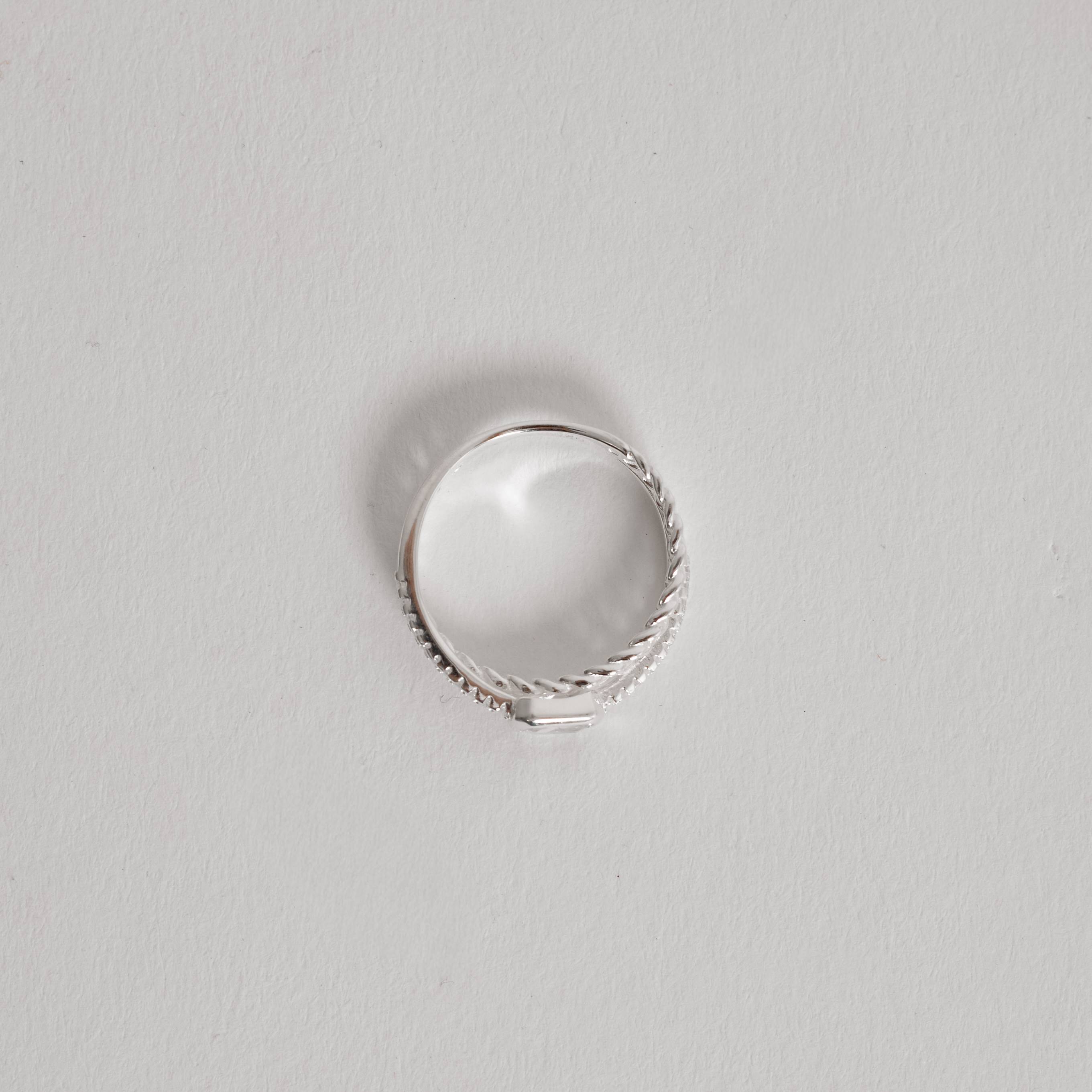 Imagem Secundária Anel X meia aliança com solitário e corrente 