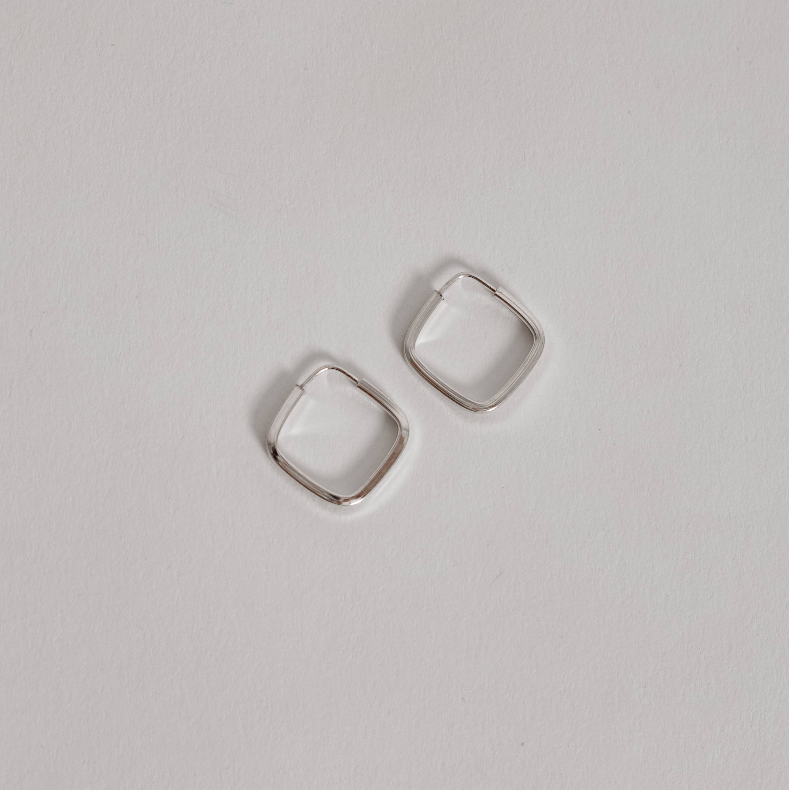 Imagem Secundária Argola losango 17mm fio quadrado