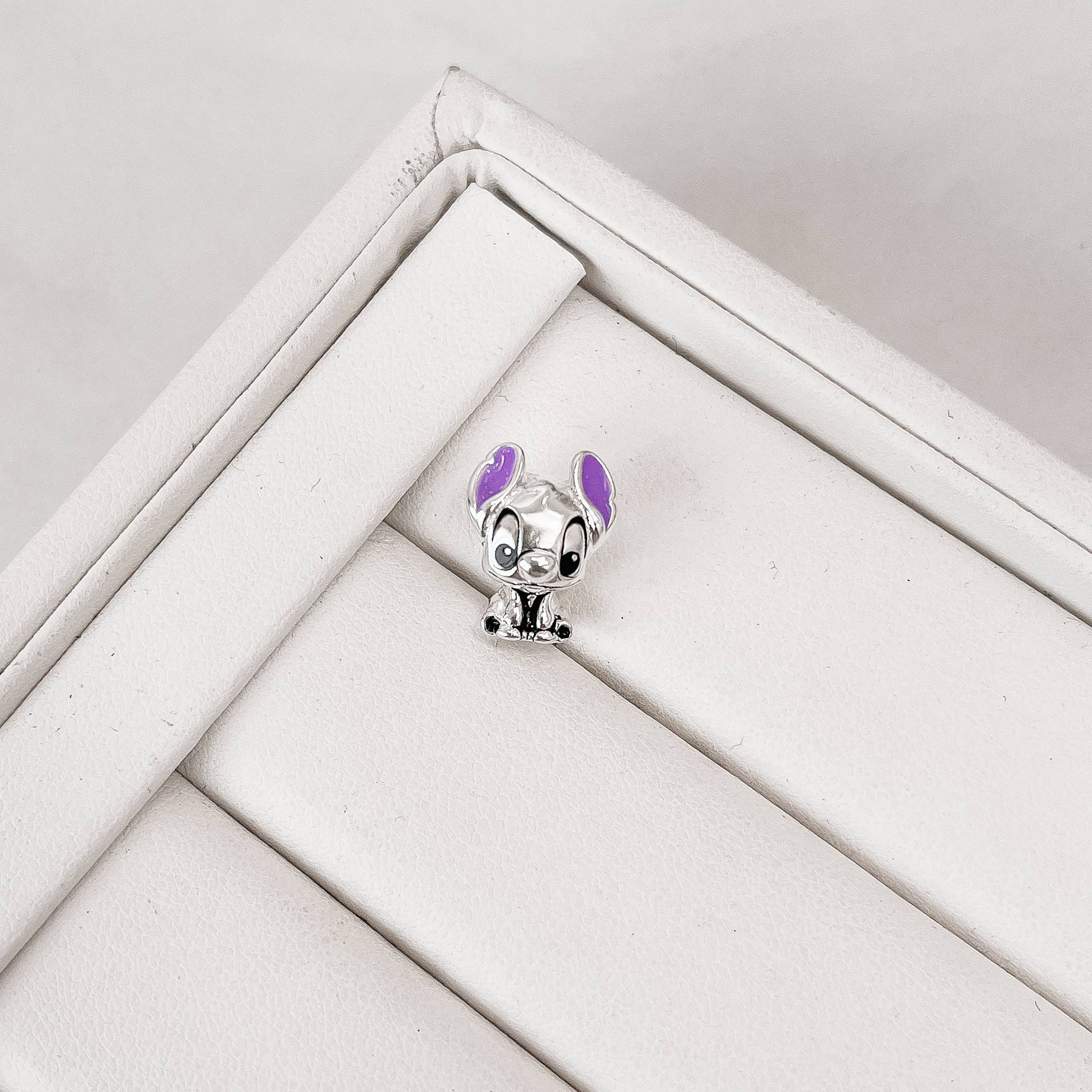 Imagem Secundária Berloque separador Stitch 15mm resina