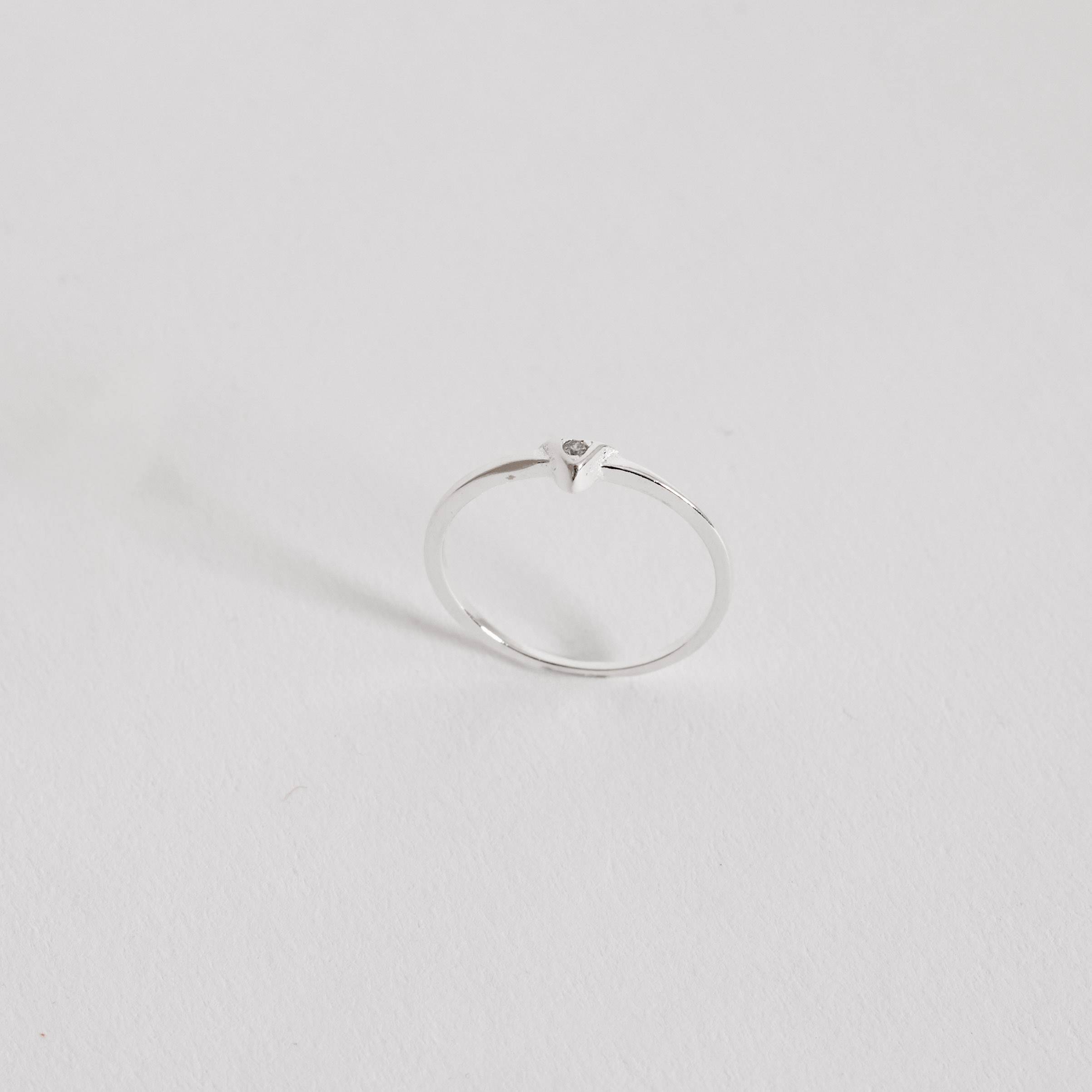 Imagem Secundária Anel triângulo com zircônia 