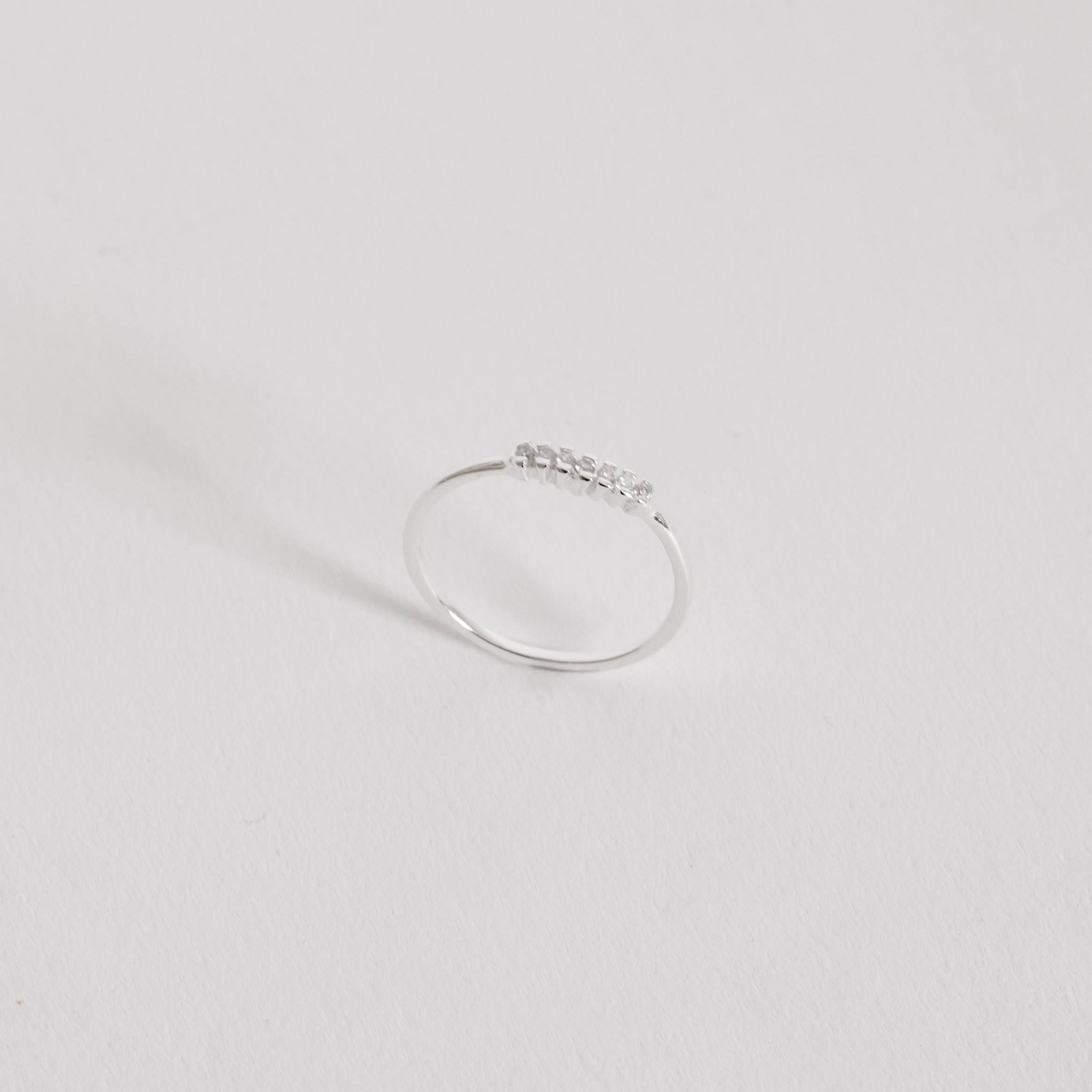 Anel mini curva cravejada