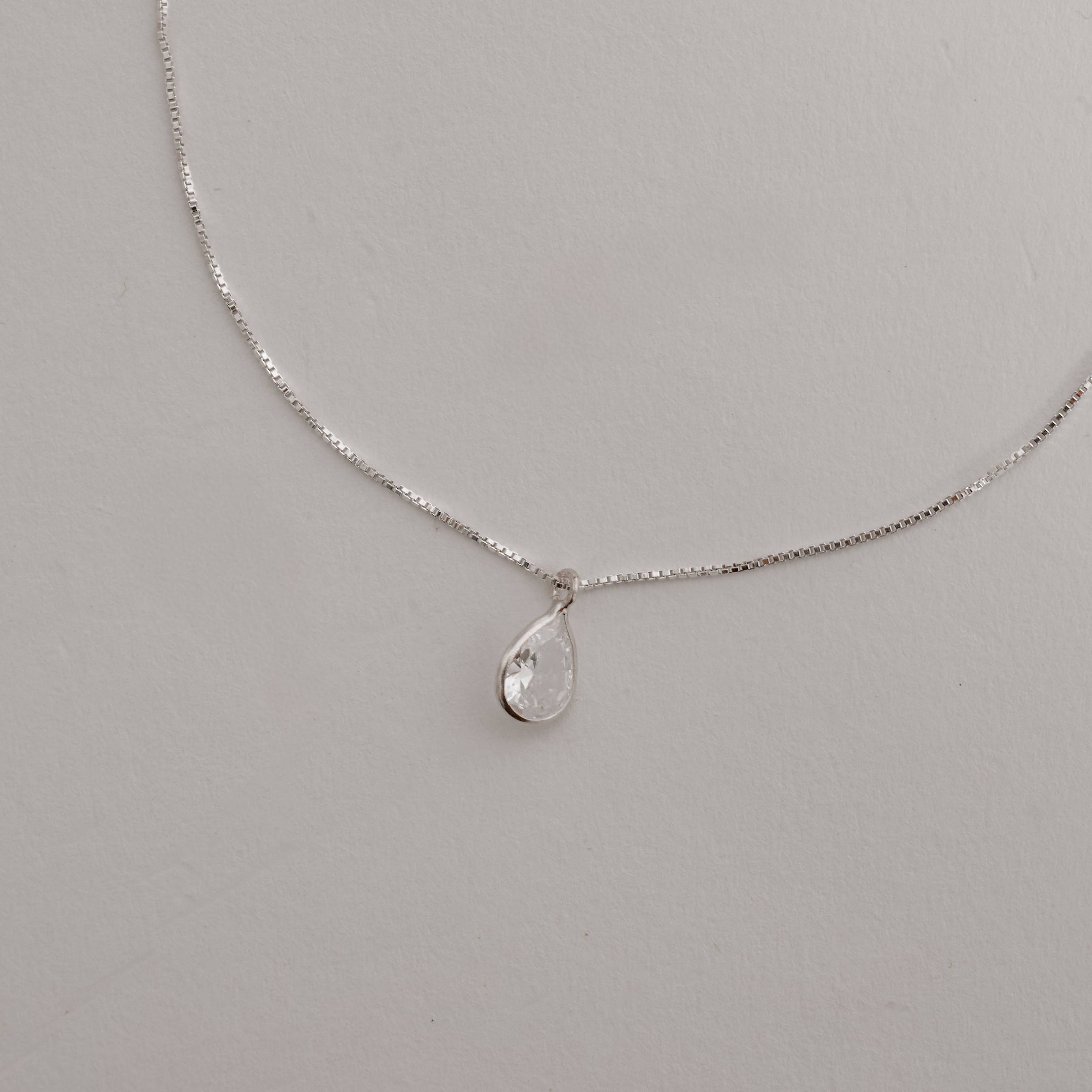 Imagem Colar zircônia gota 8mm 45cm