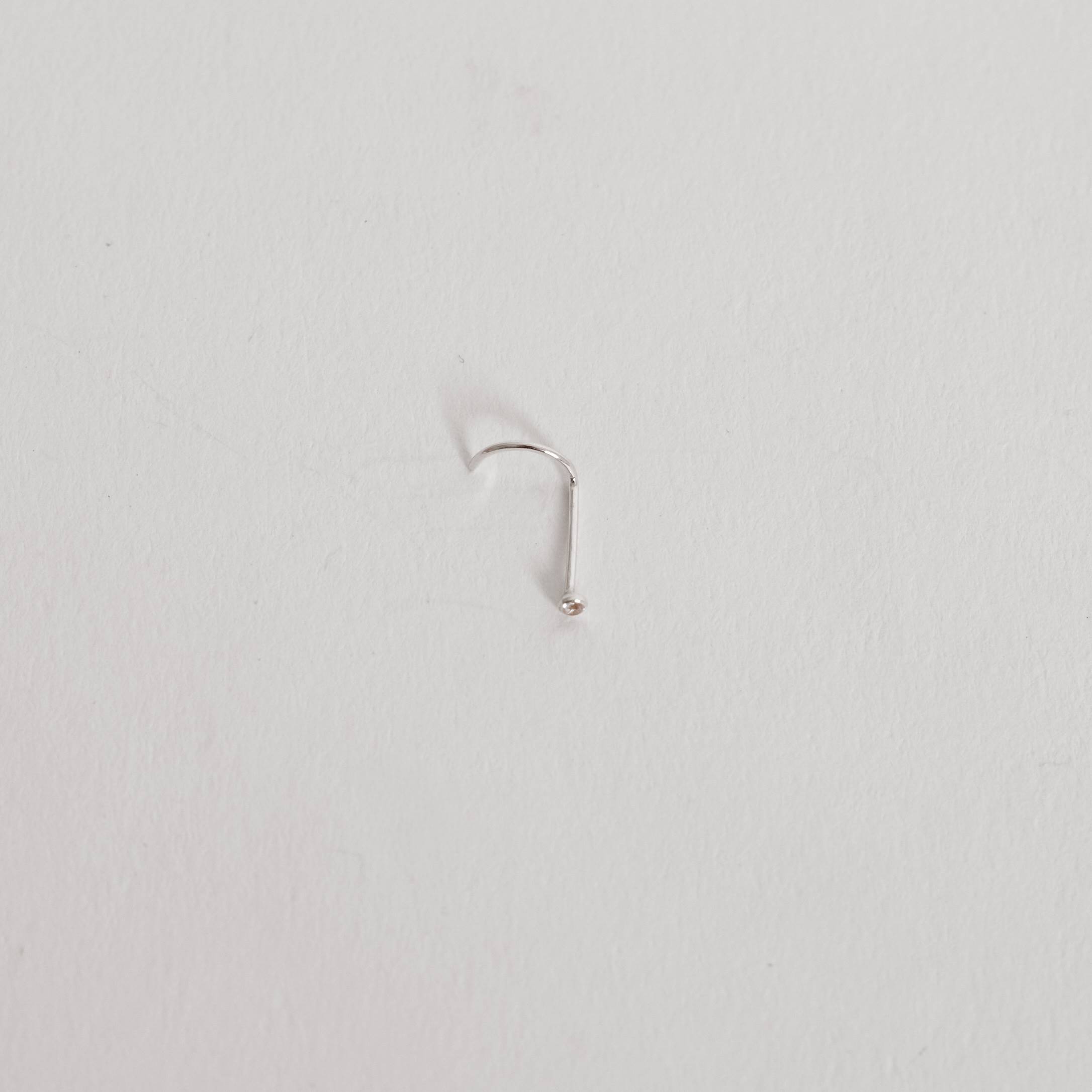 Piercing nariz zircônia embutida