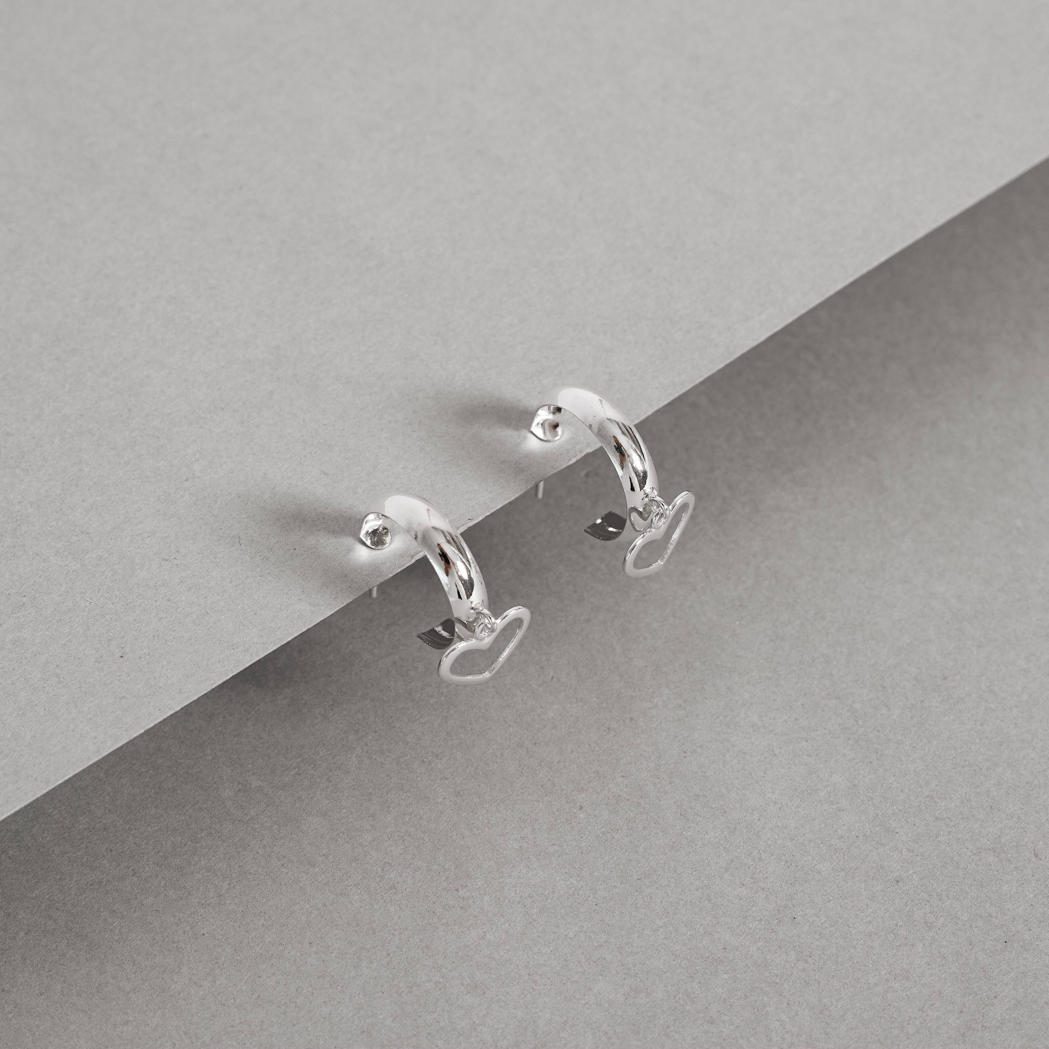 Imagem Secundária Argola pingente coração vazado 18mm tarraxa 