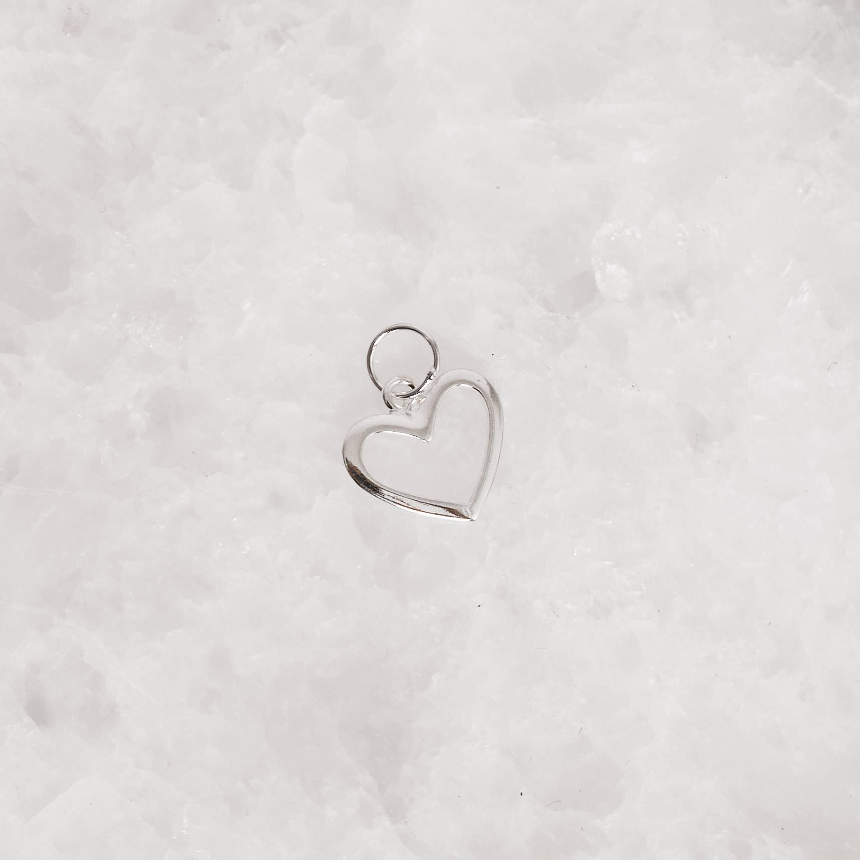 Imagem Pingente coração vazado 11mm