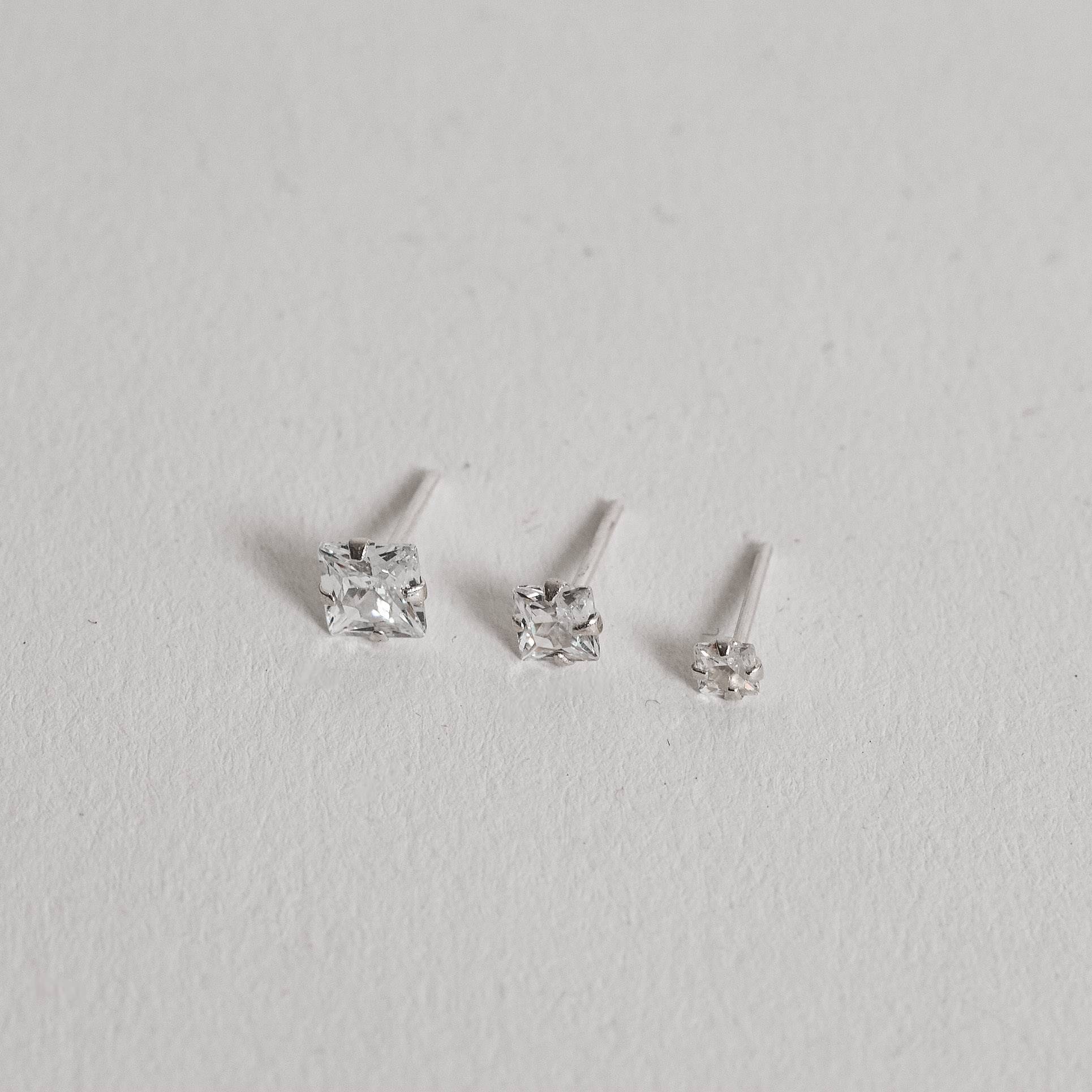 Imagem Trio zircônias quadradas 3, 4 e 5mm