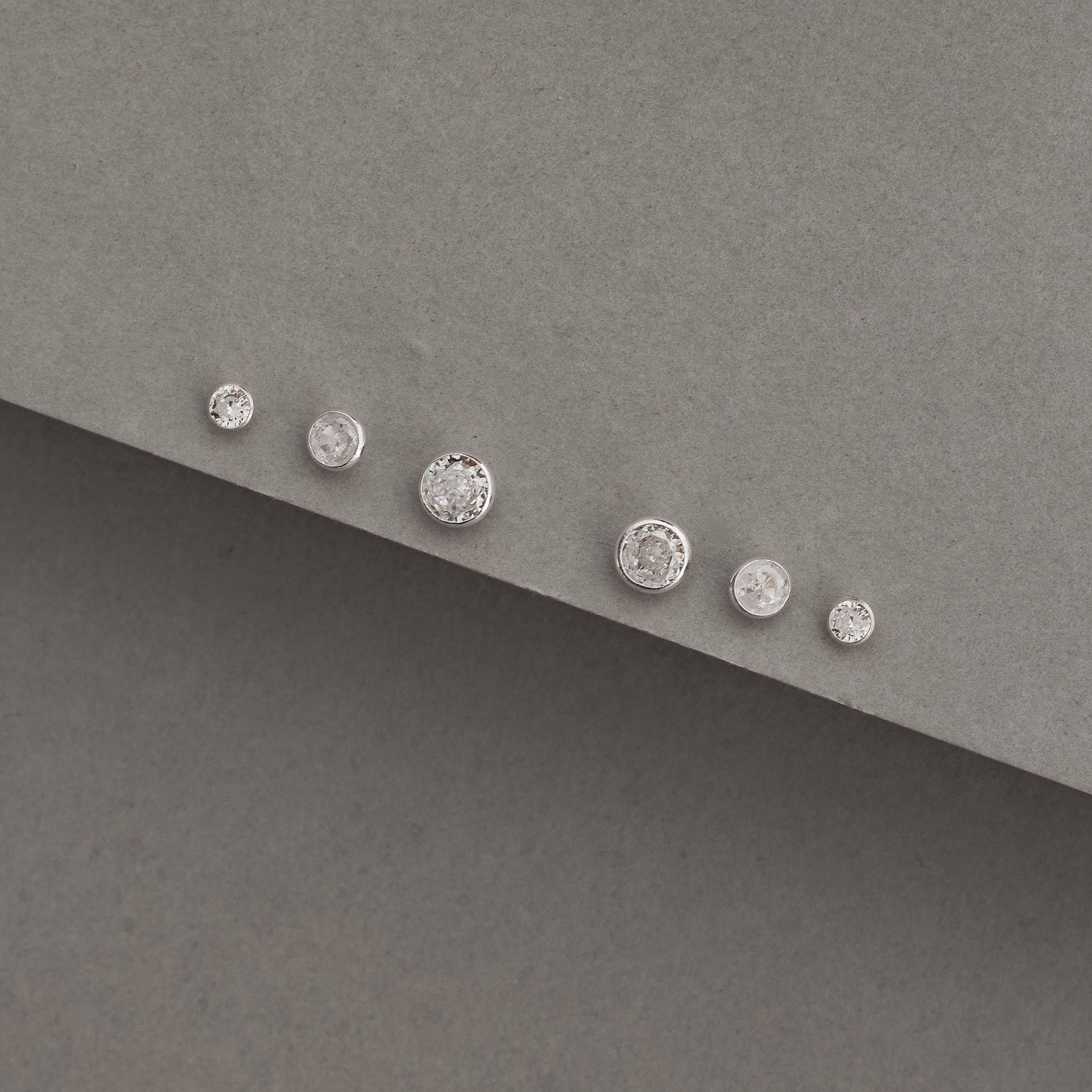 Imagem Trio zircônia redonda 3, 4 e 5mm cristal embutida