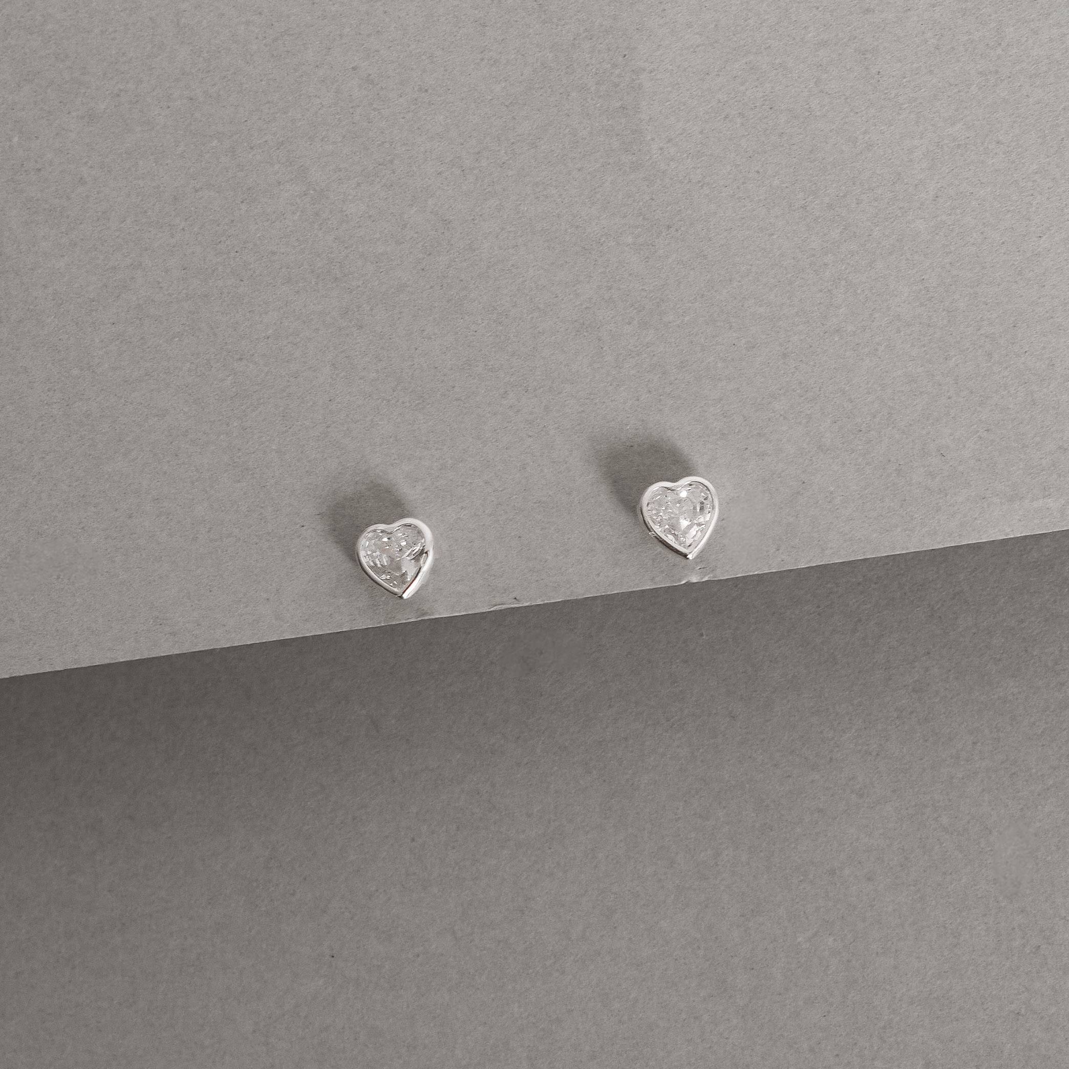 Imagem Secundária Conjunto brinco e colar zircônia coração embutida 6mm 40cm