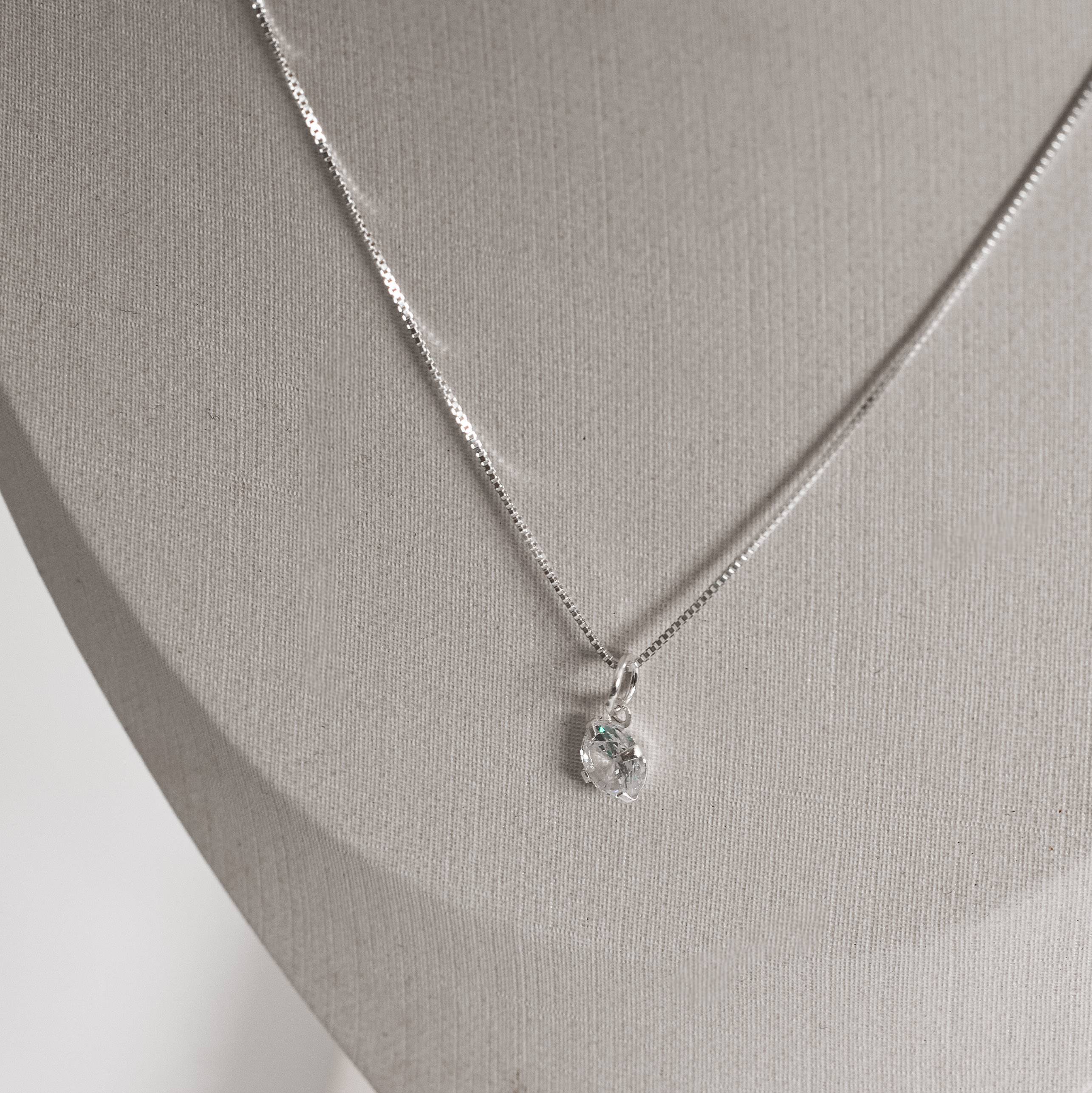 Imagem Secundária Conjunto brinco e colar zircônia redonda 6mm 40cm