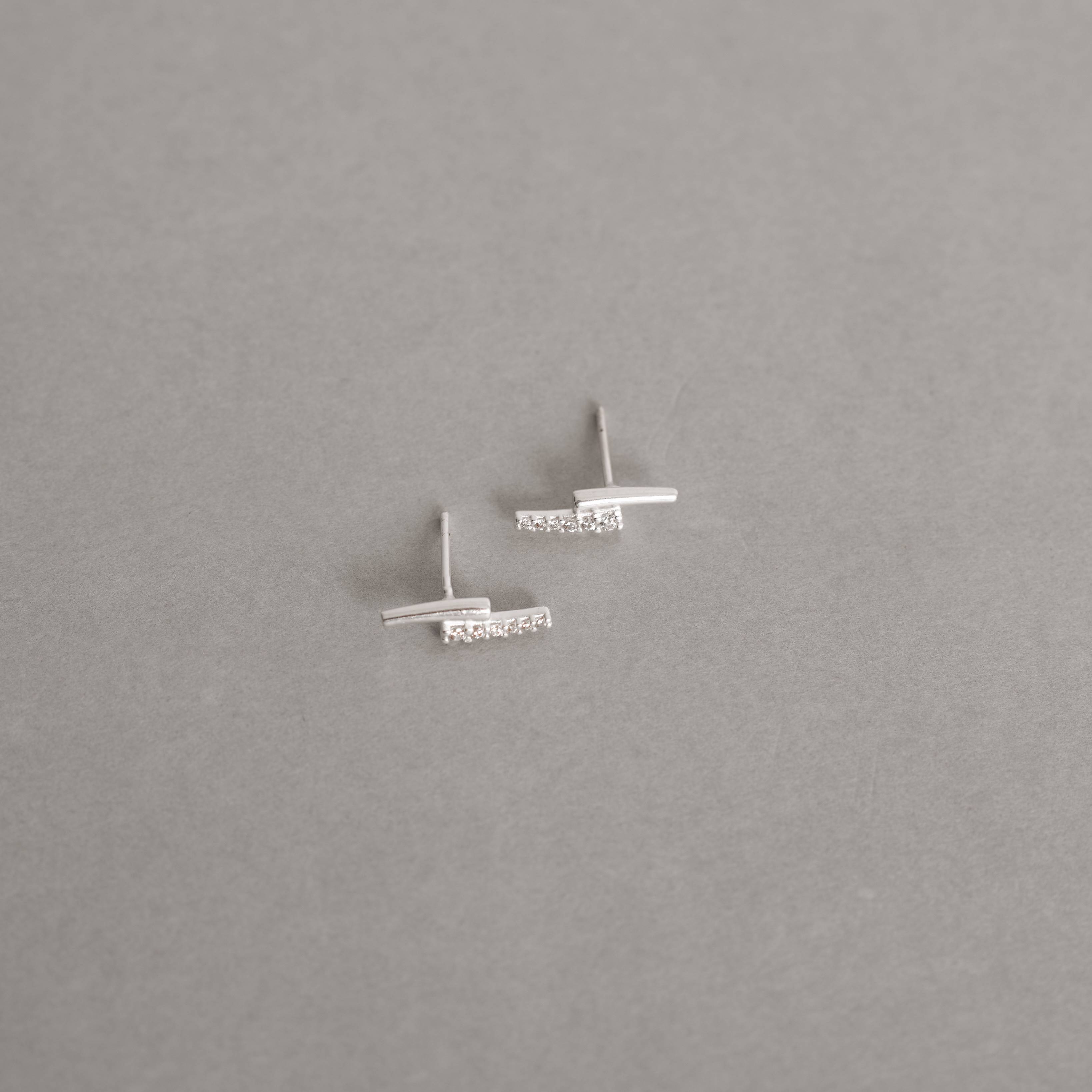 Imagem Brinco 2 palitos liso e cravejado 14mm