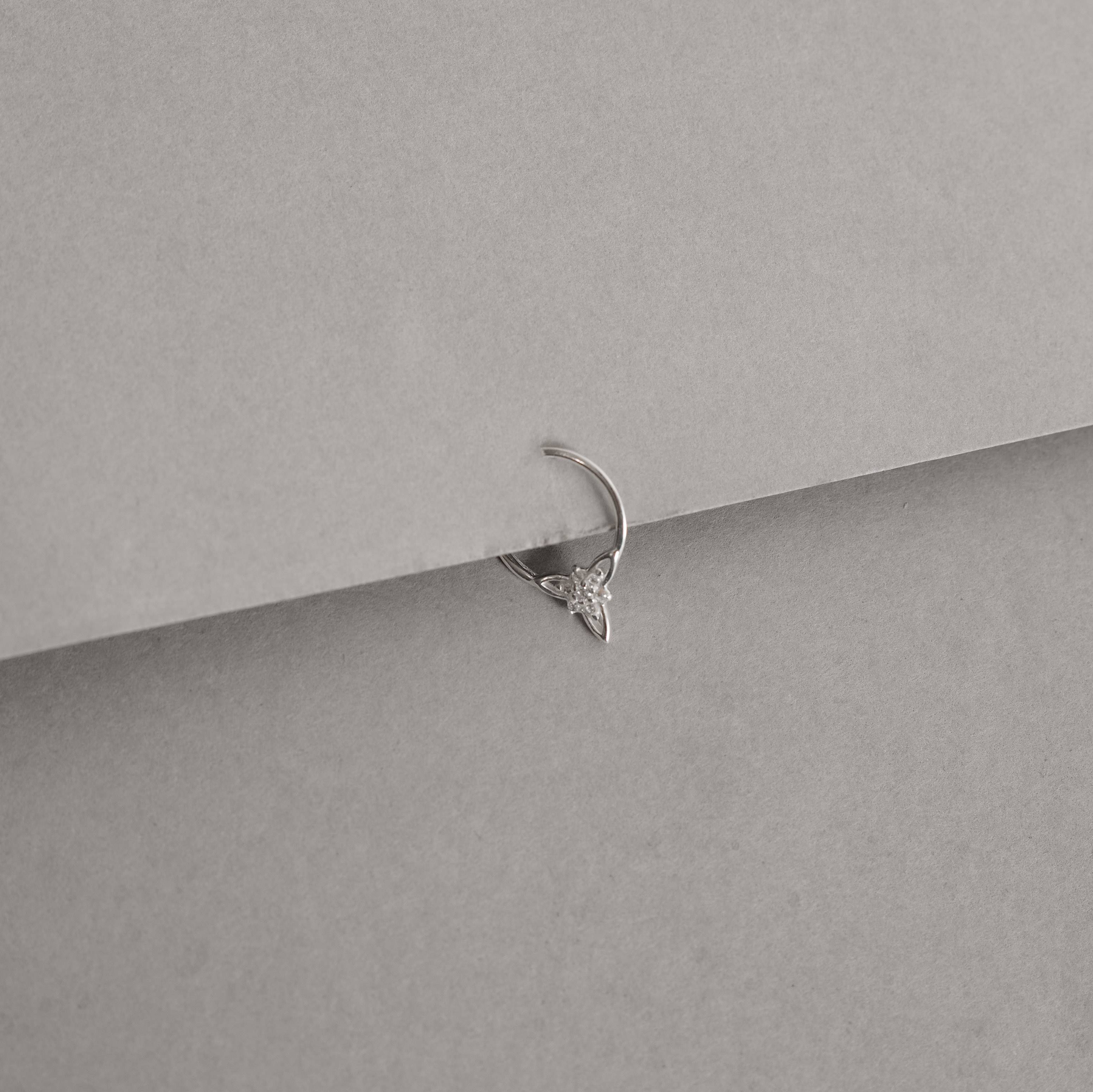 Imagem Secundária Piercing argola 10mm detalhe flor cravejada