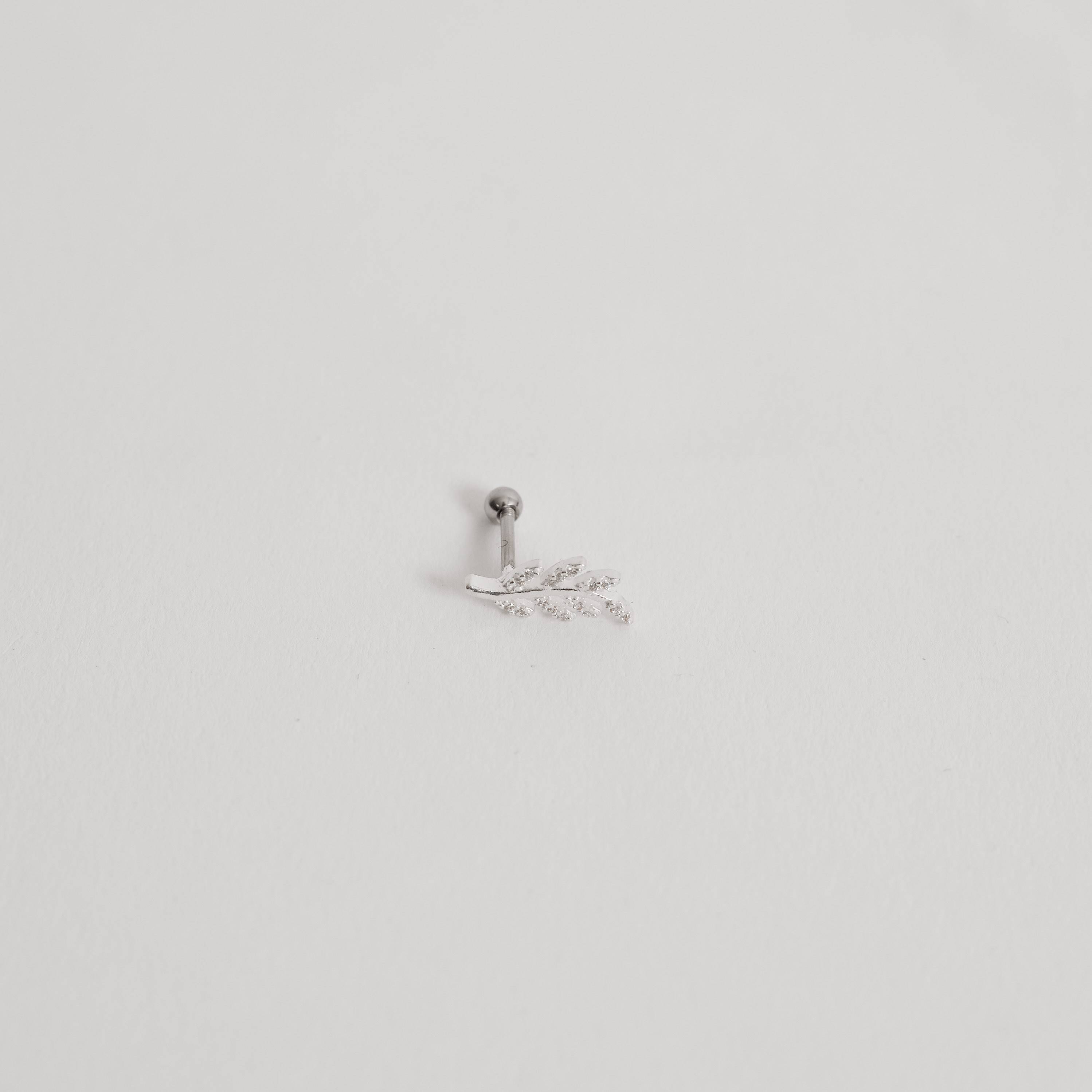 Imagem Secundária Piercing haste hera cravejada 13mm orelha direita