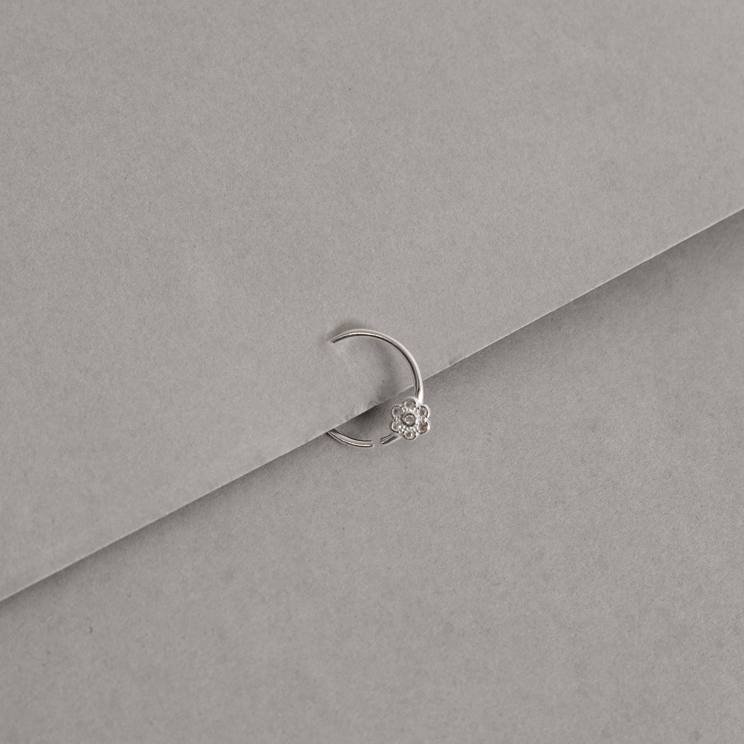 Imagem Secundária Piercing argola com flor cravejada 11mm