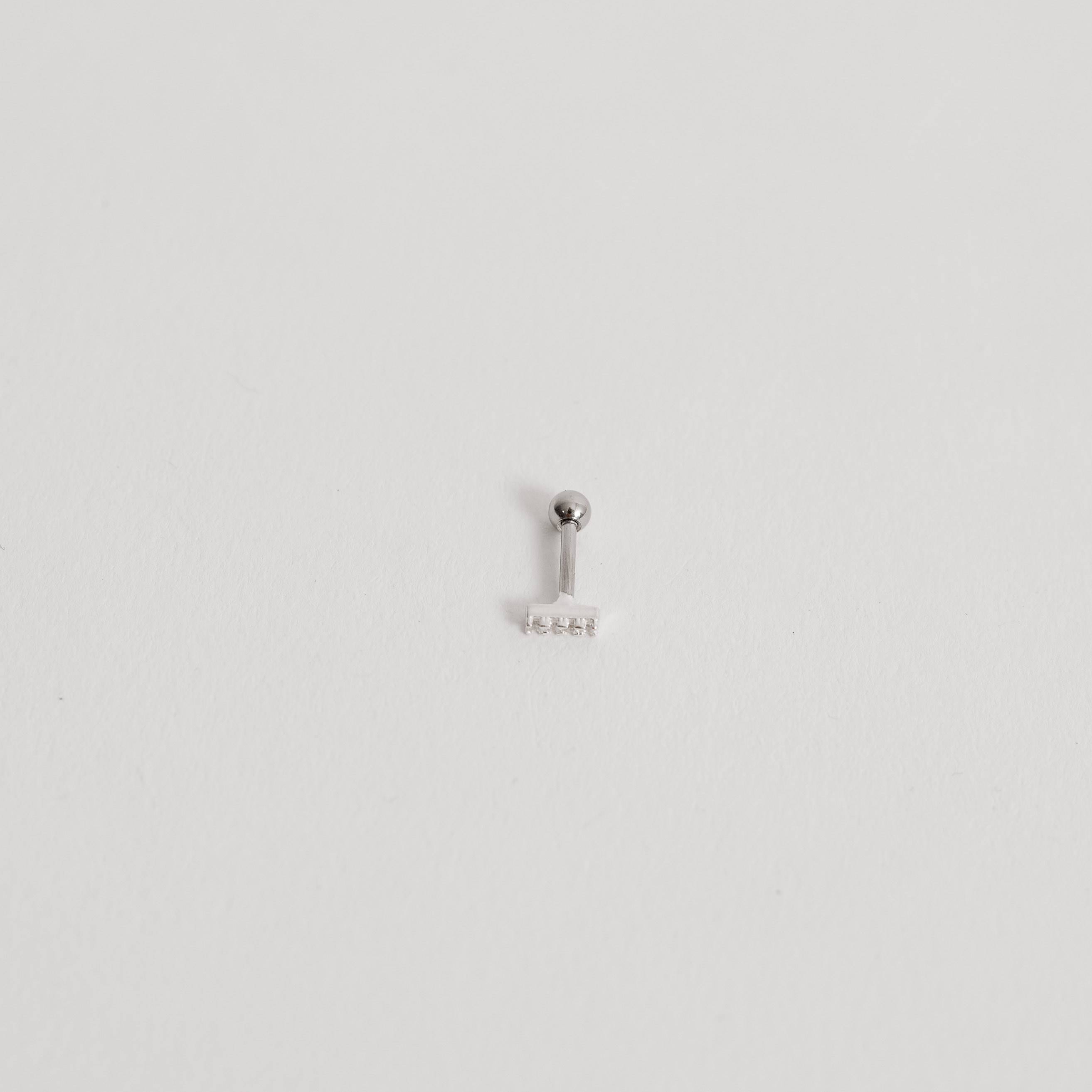 Imagem Secundária Piercing haste palito 4 zircônias 5mm