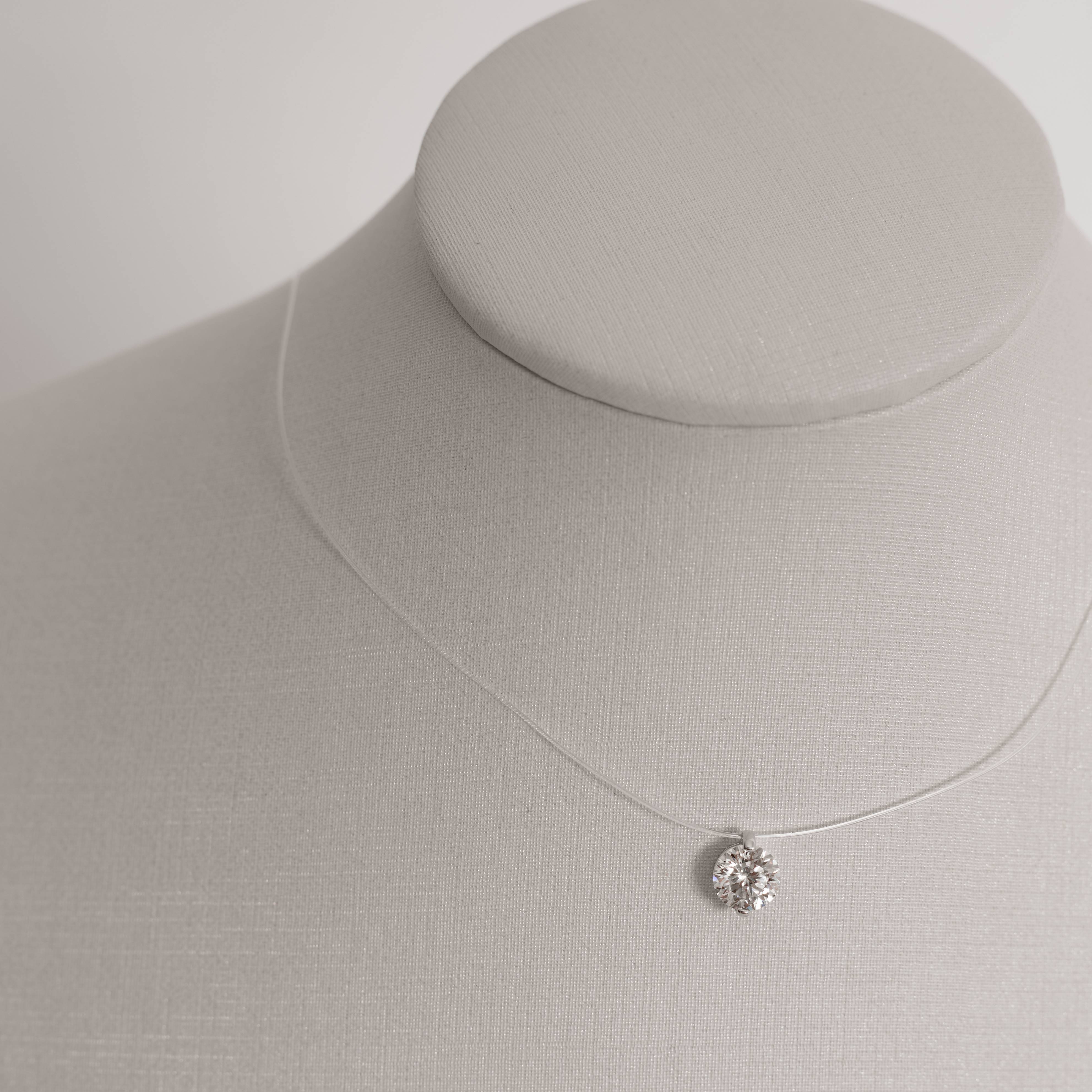 Imagem Colar nylon moissanite 8mm 40+5cm ródio