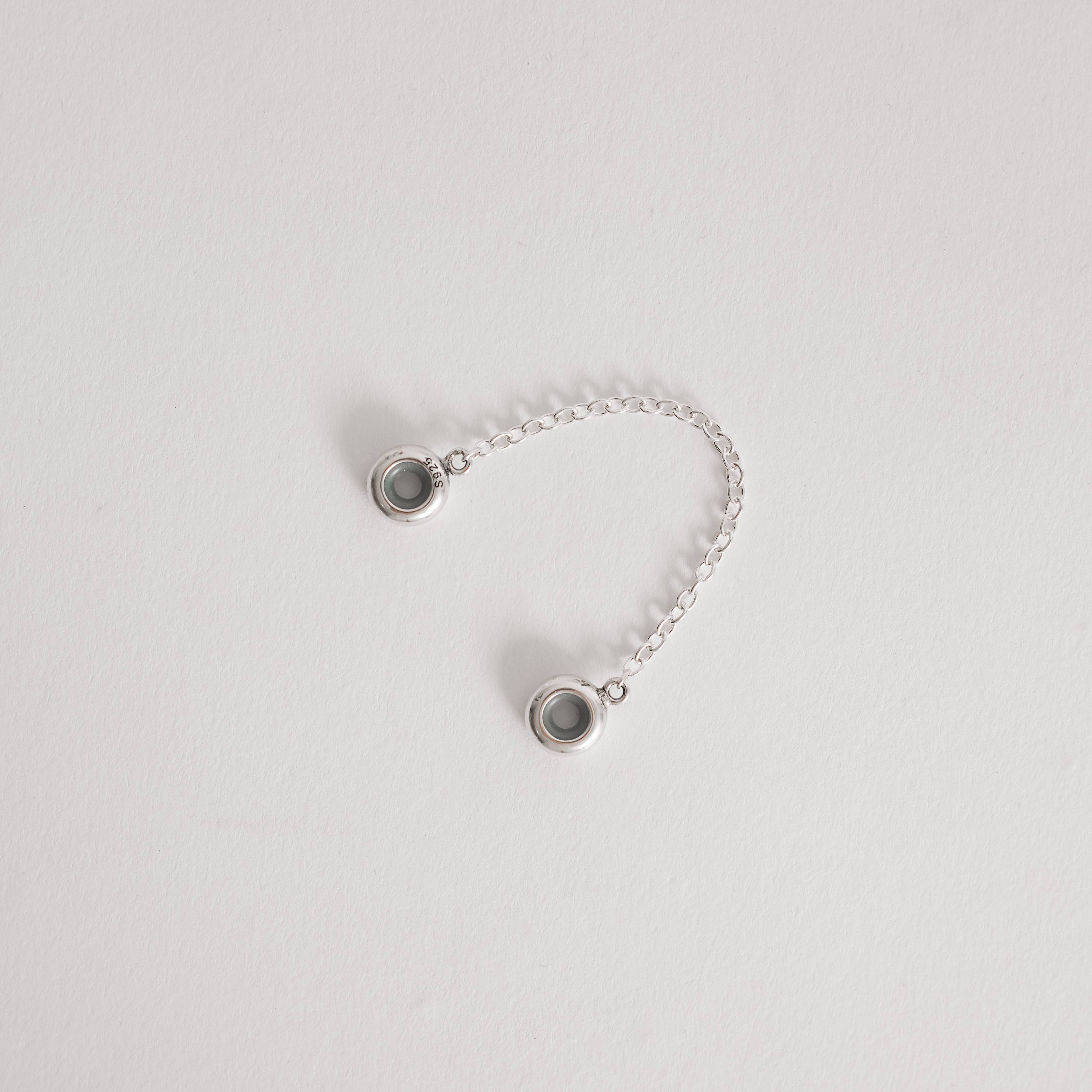 Imagem Berloque trava silicone ródio