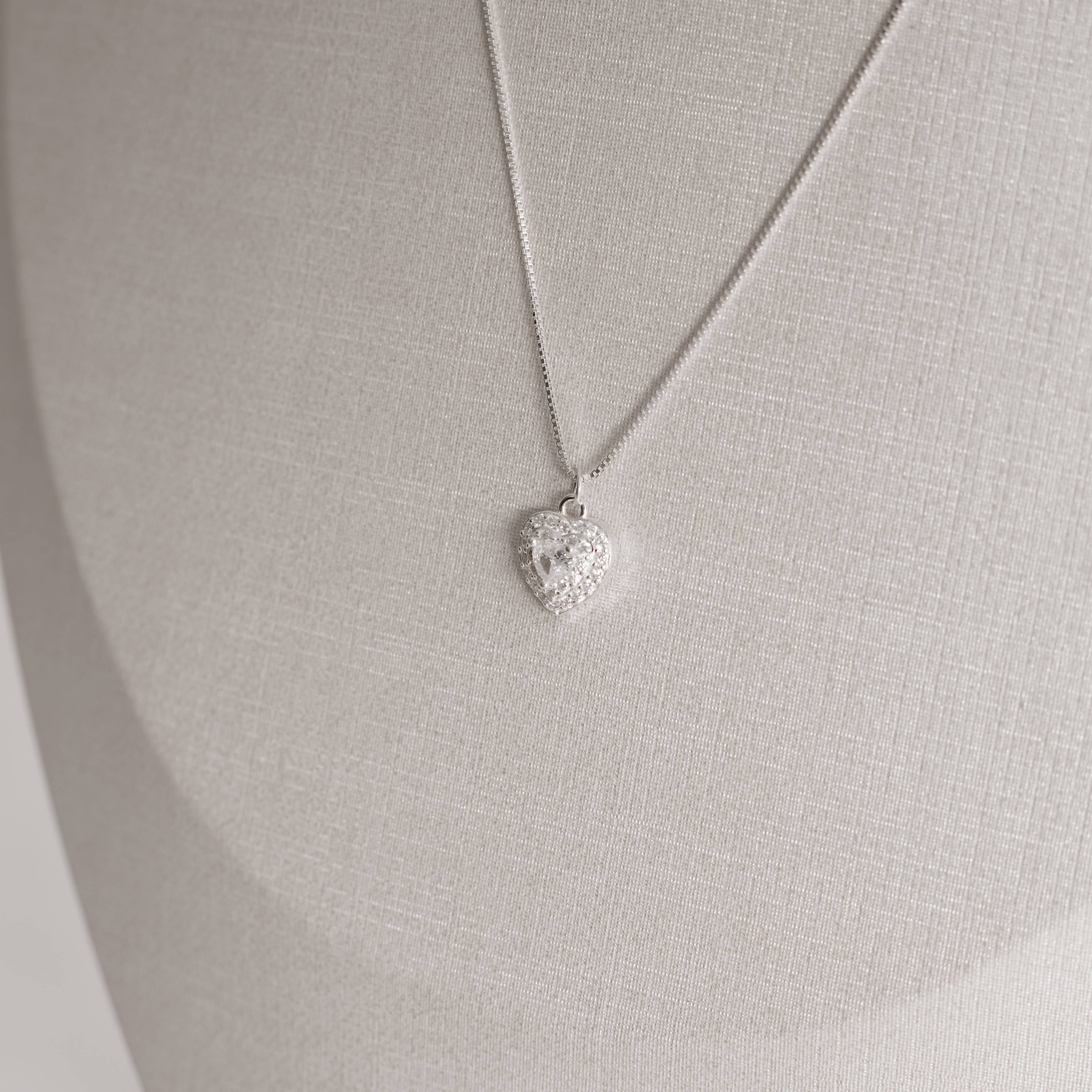 Imagem Secundária Conjunto brinco e colar zircônia coração cristal com duplo cravejado 10mm 45cm