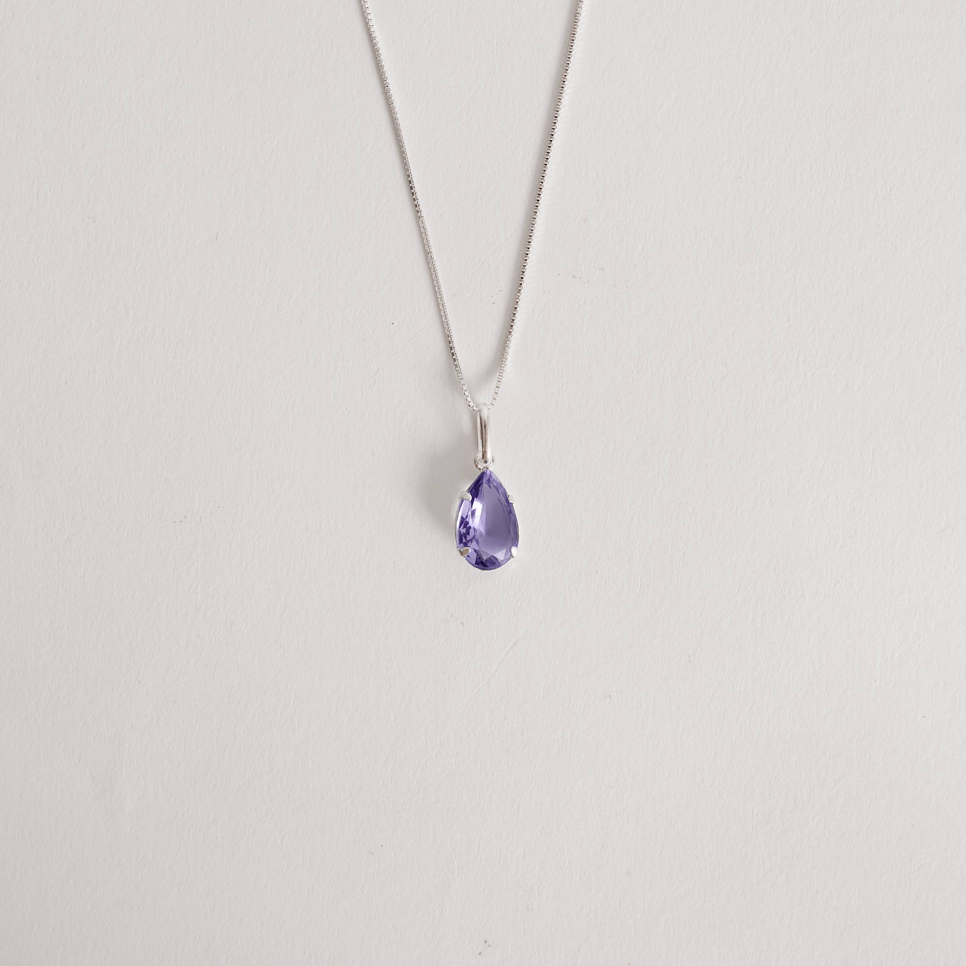 Imagem Colar pingente zircônia gota roxo 12mm 45cm