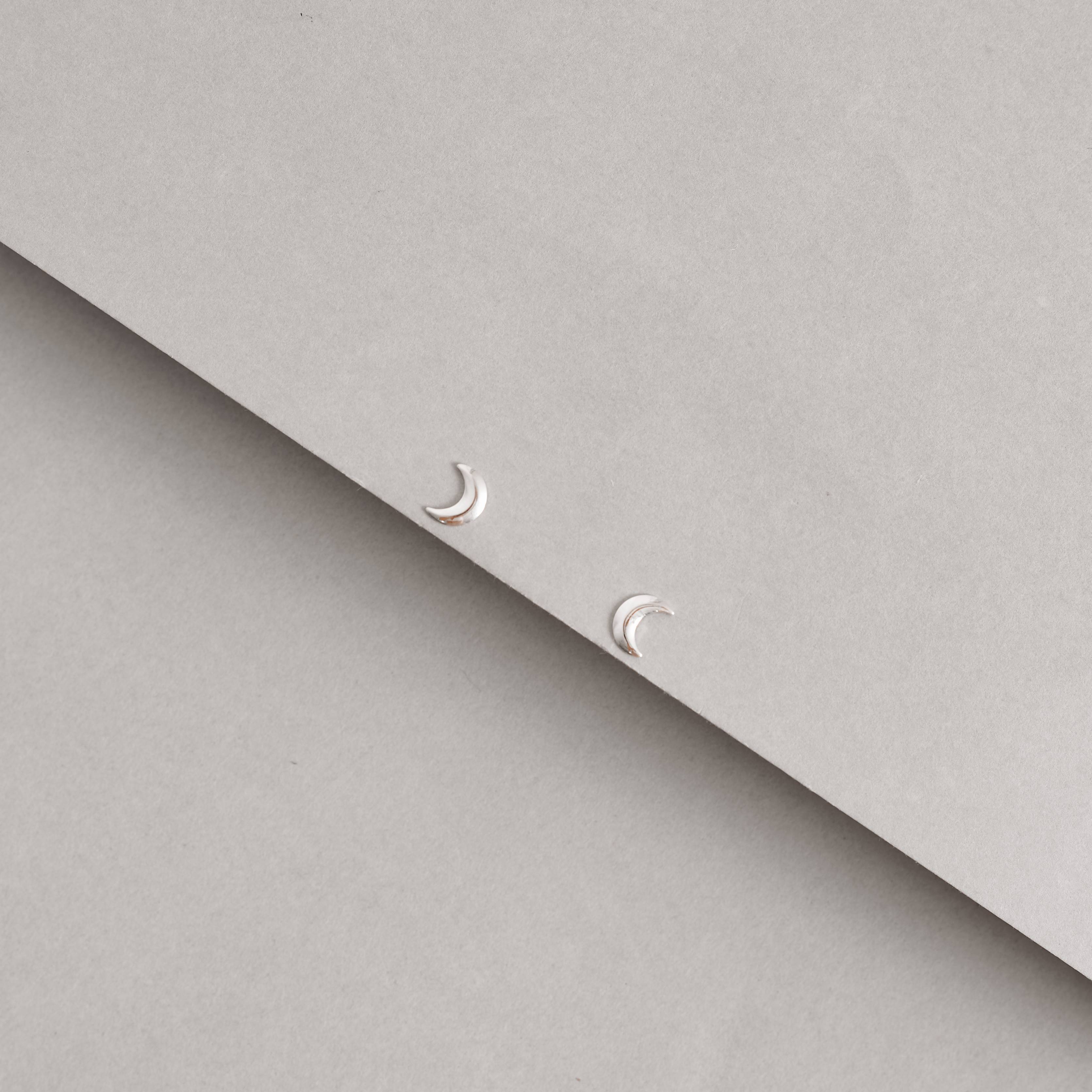 Imagem Secundária Brinco lua 7mm