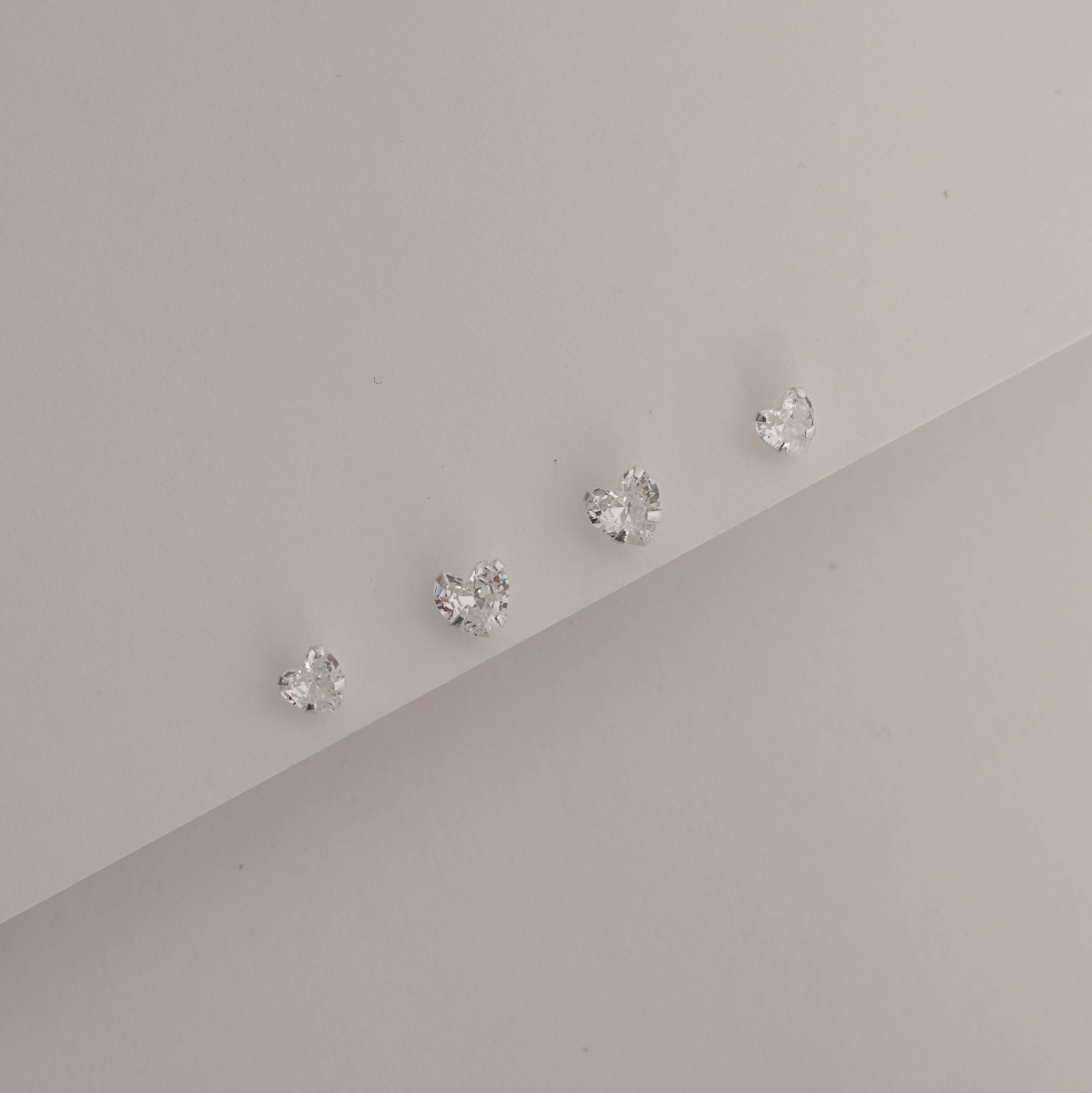 Imagem Dupla zircônias coração 5 e 6mm