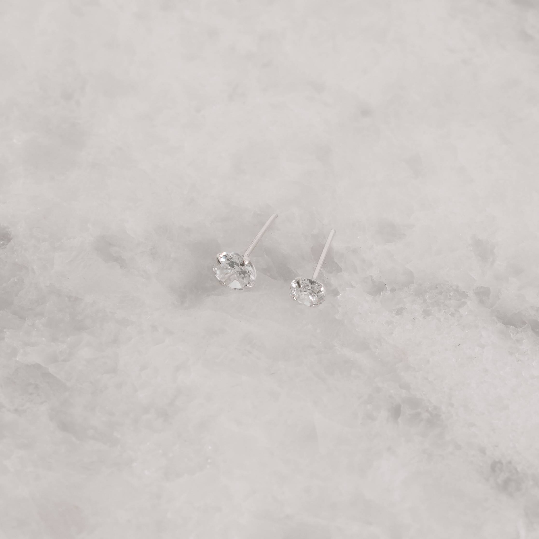 Imagem Secundária Dupla zircônia redonda 5 e 6mm cristal