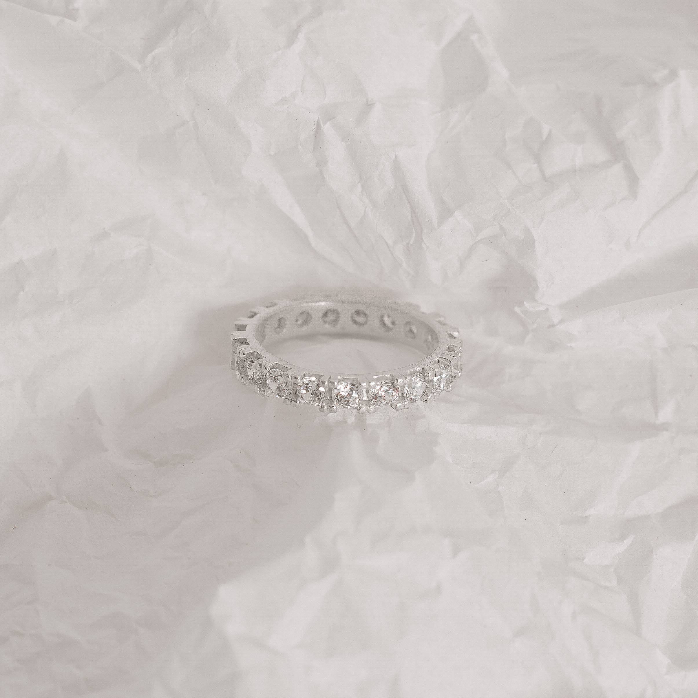 Anel aliança toda cravejada