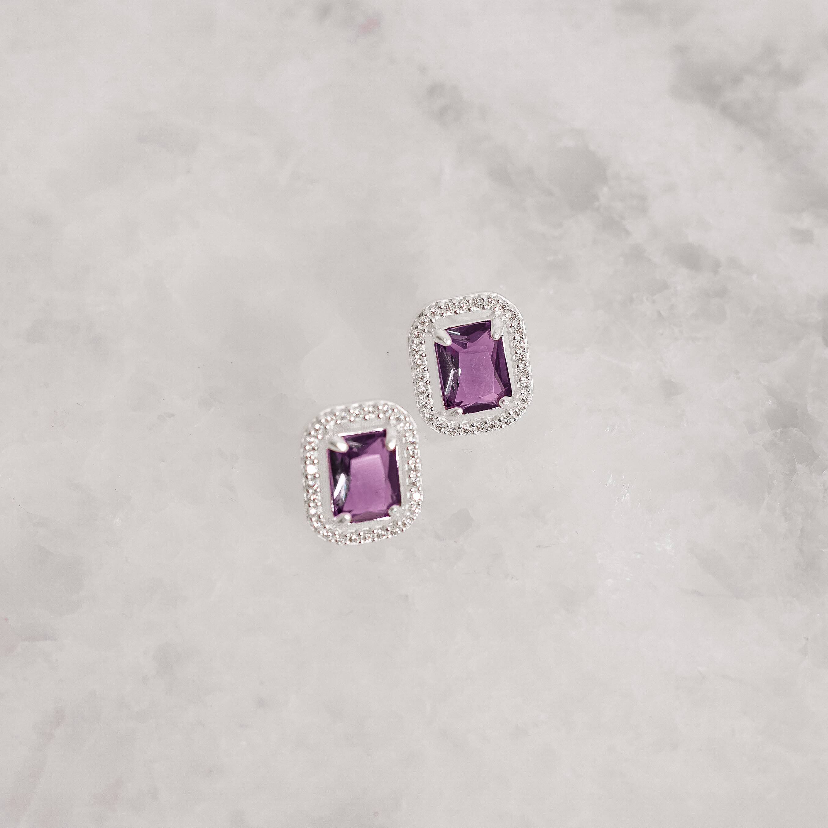 Imagem Secundária Brinco zircônia retangular ametista com cravejado 13mm