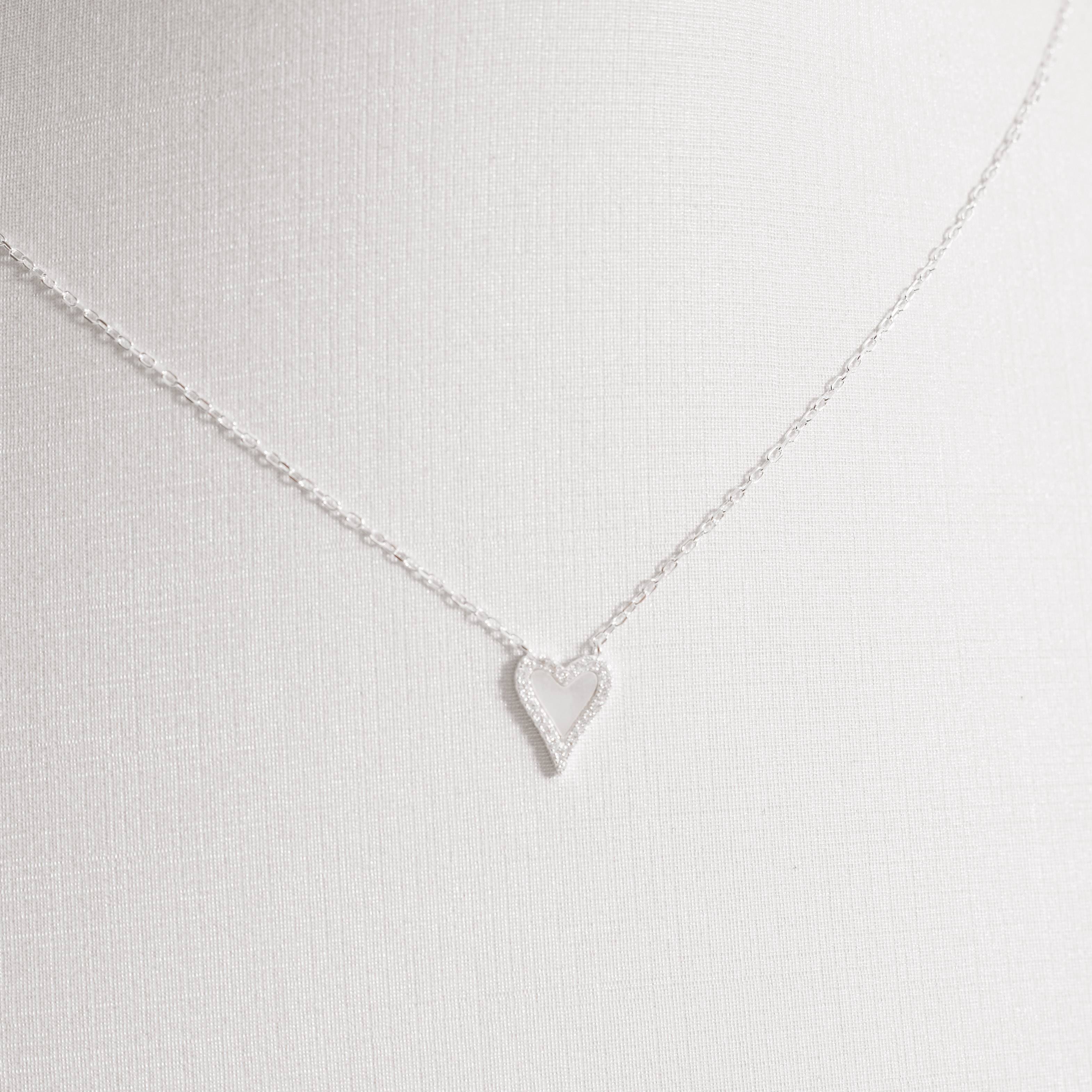 Imagem Secundária Conjunto brinco e colar coração madrepérola com cravejado 11mm corrente cadeado 45+5cm